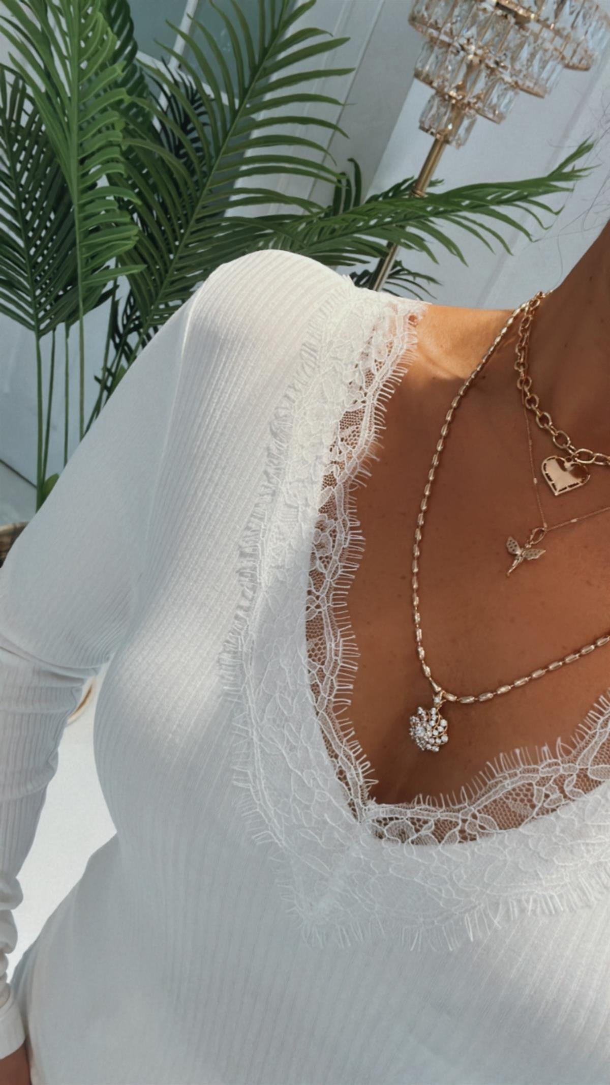 3699 UZUN KOLLU  V YAKA BEYAZ DANTEL BLUZdef45ty54y5