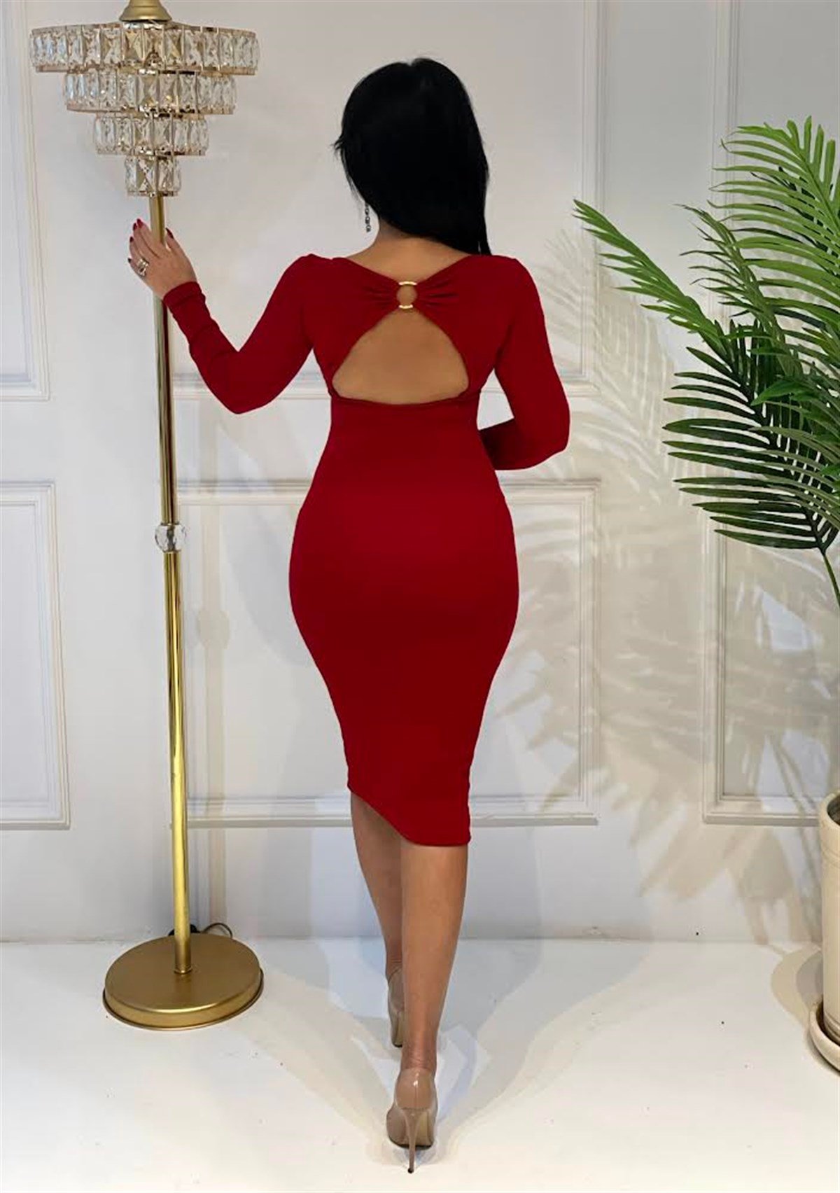 3793 sırt kısmı halka detaylı kırmızı elbisehyshsywsyw