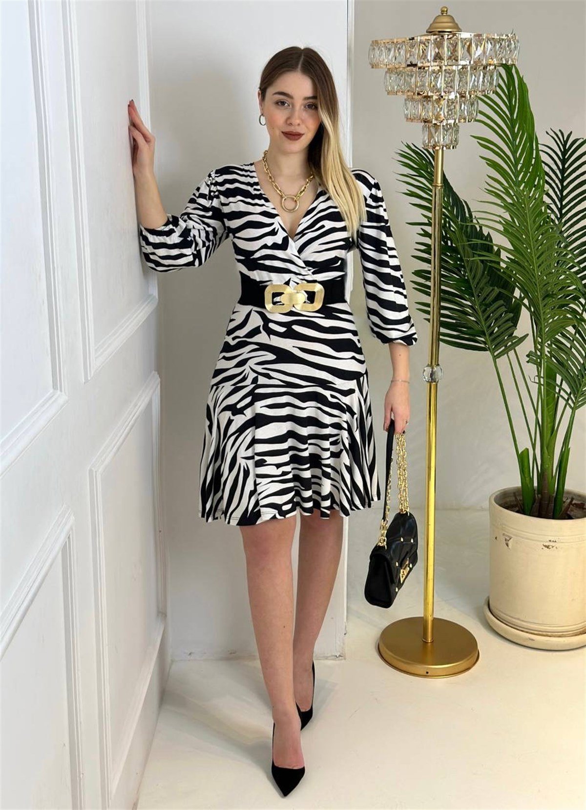 3968 Kruvaze yaka siyah beyaz zebra elbisessdfgv