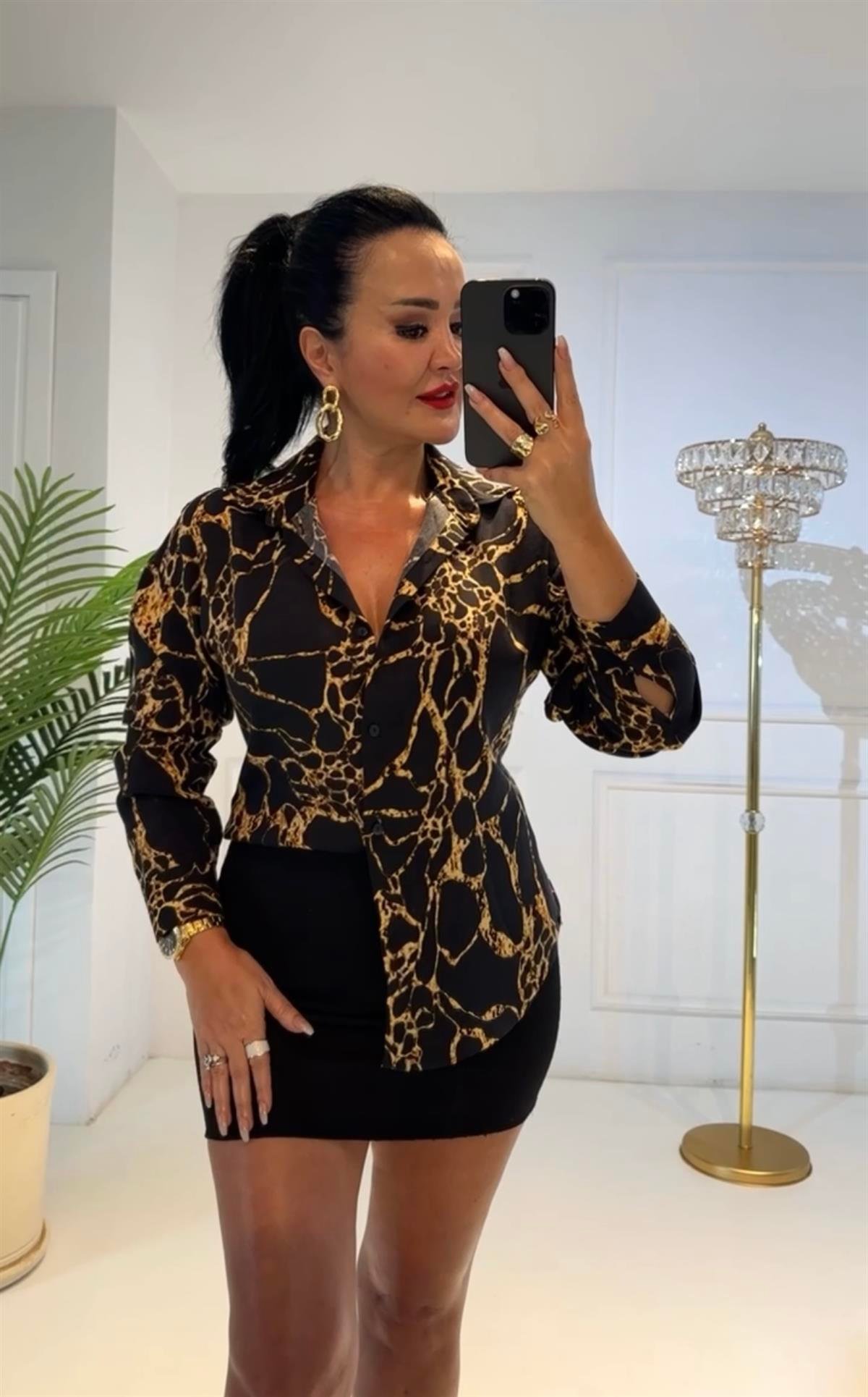 3980 Desenli siyah  üzeri sarı  gömlekdef45ty54y5