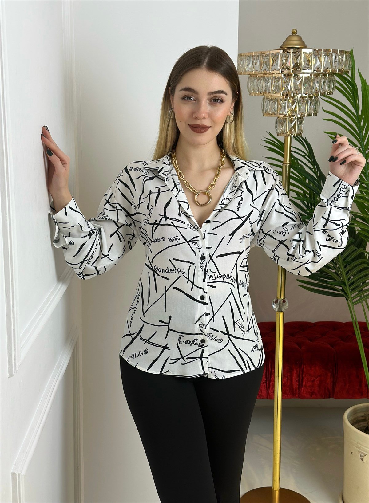 3984 Yazılı beyaz gömlekdef45ty54y5