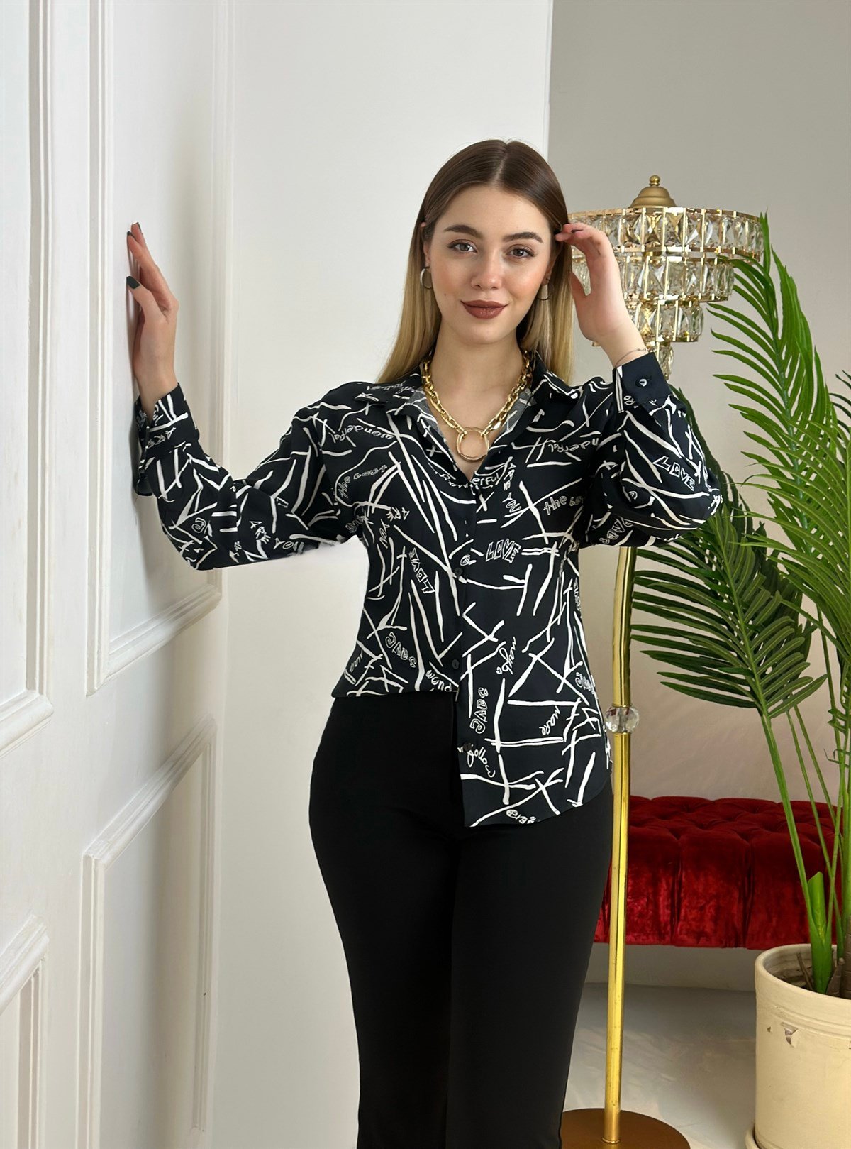 3984 Yazılı siyah gömlekdef45ty54y5