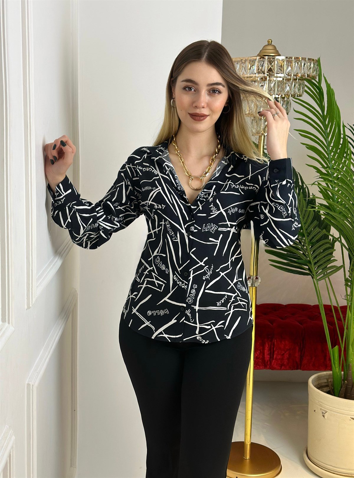 3984 Yazılı siyah gömlekdef45ty54y5