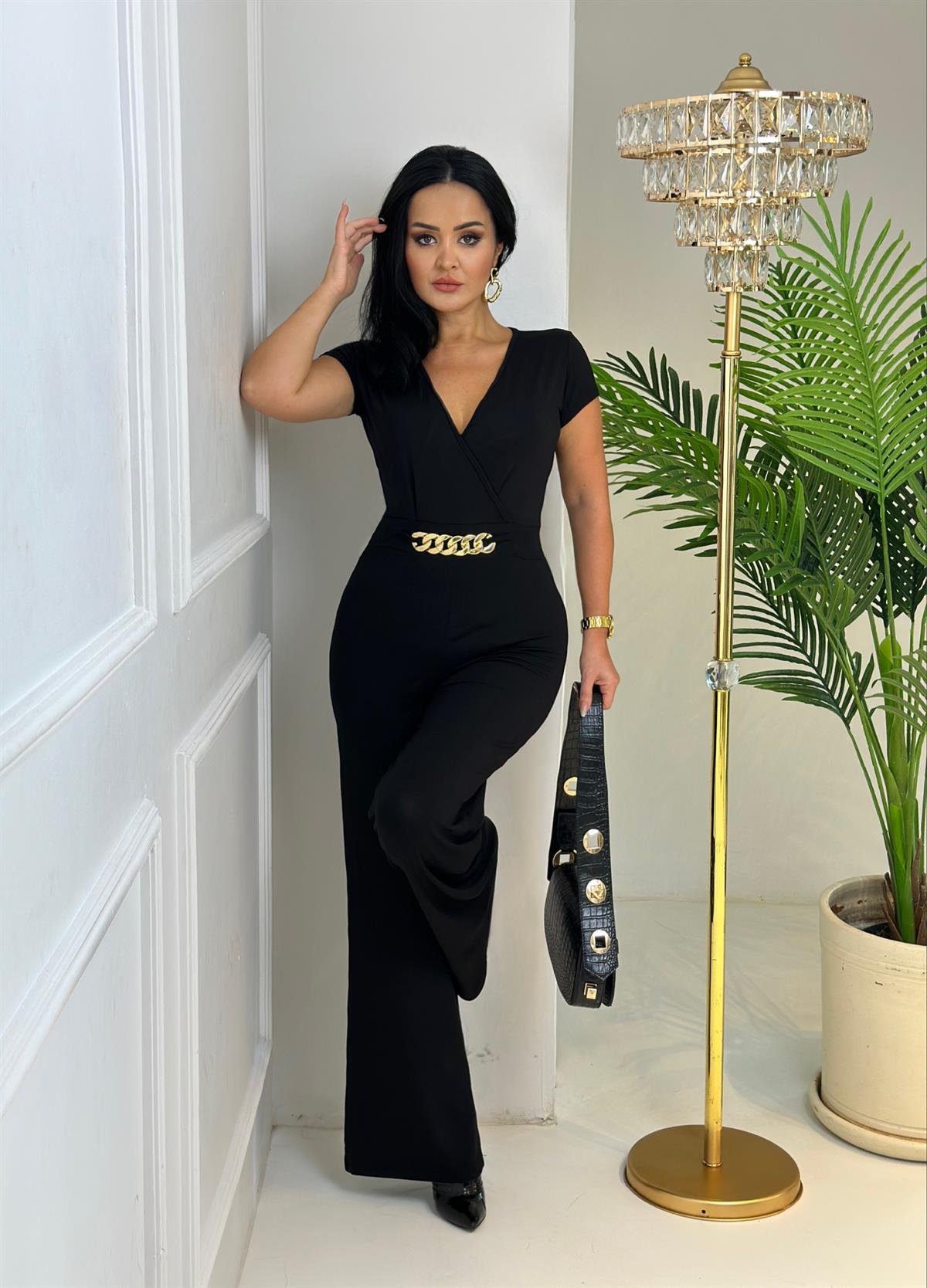 4015 Kruvaze yaka kemerli siyah tulumhyshsywsyw