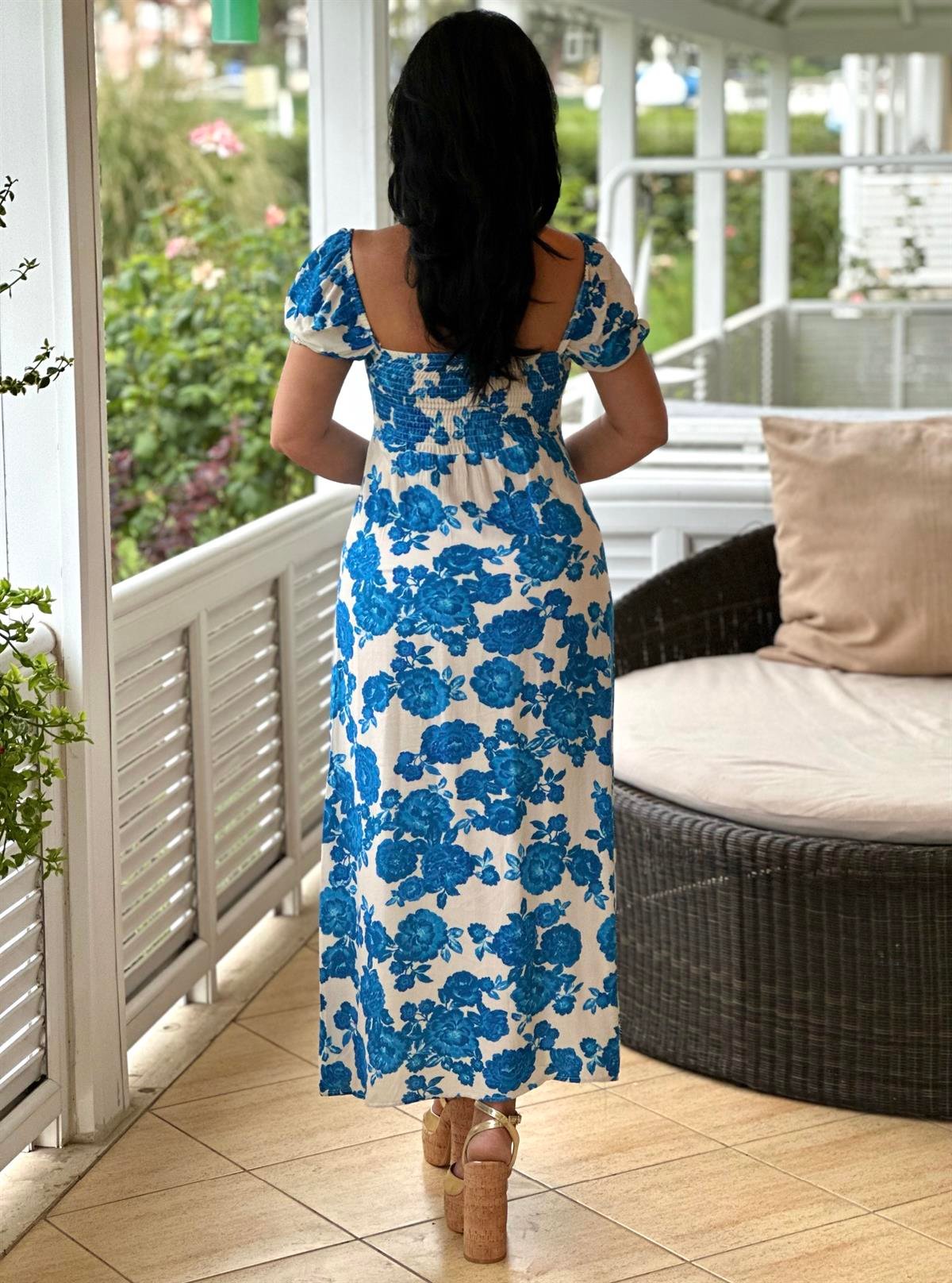 4137 Mavi yırtmaçlı çiçekli elbisegfsdfsfsdggfds