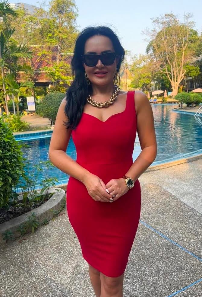 4159  Toparlayıcı bir beden ince gösteren Double krep mini elbiseSösödöm