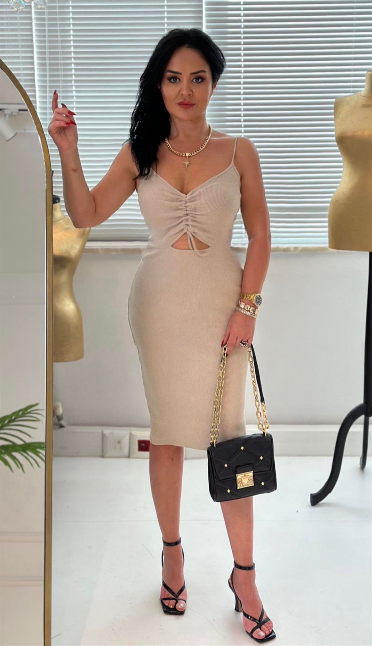 4197 Kaşkorse toparlayıcı krem  elbiseSösödöm