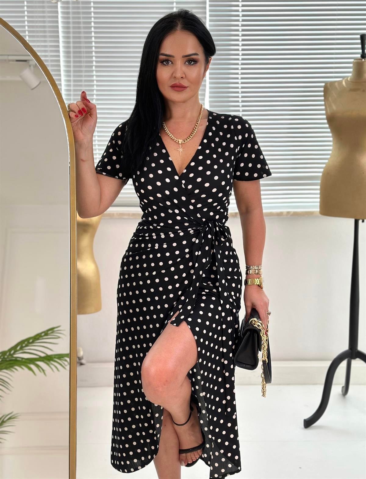 4222  Kruveze yaka puantiyeli krep  elbiseJRHURFT7RFTGFUY