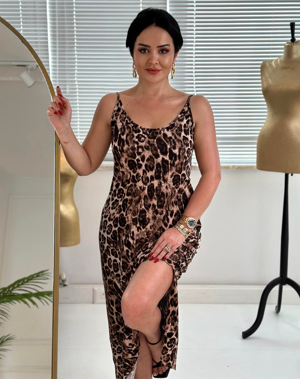 4223 İp askılı rahat kalıp leopar  elbiseJRHURFT7RFTGFUY