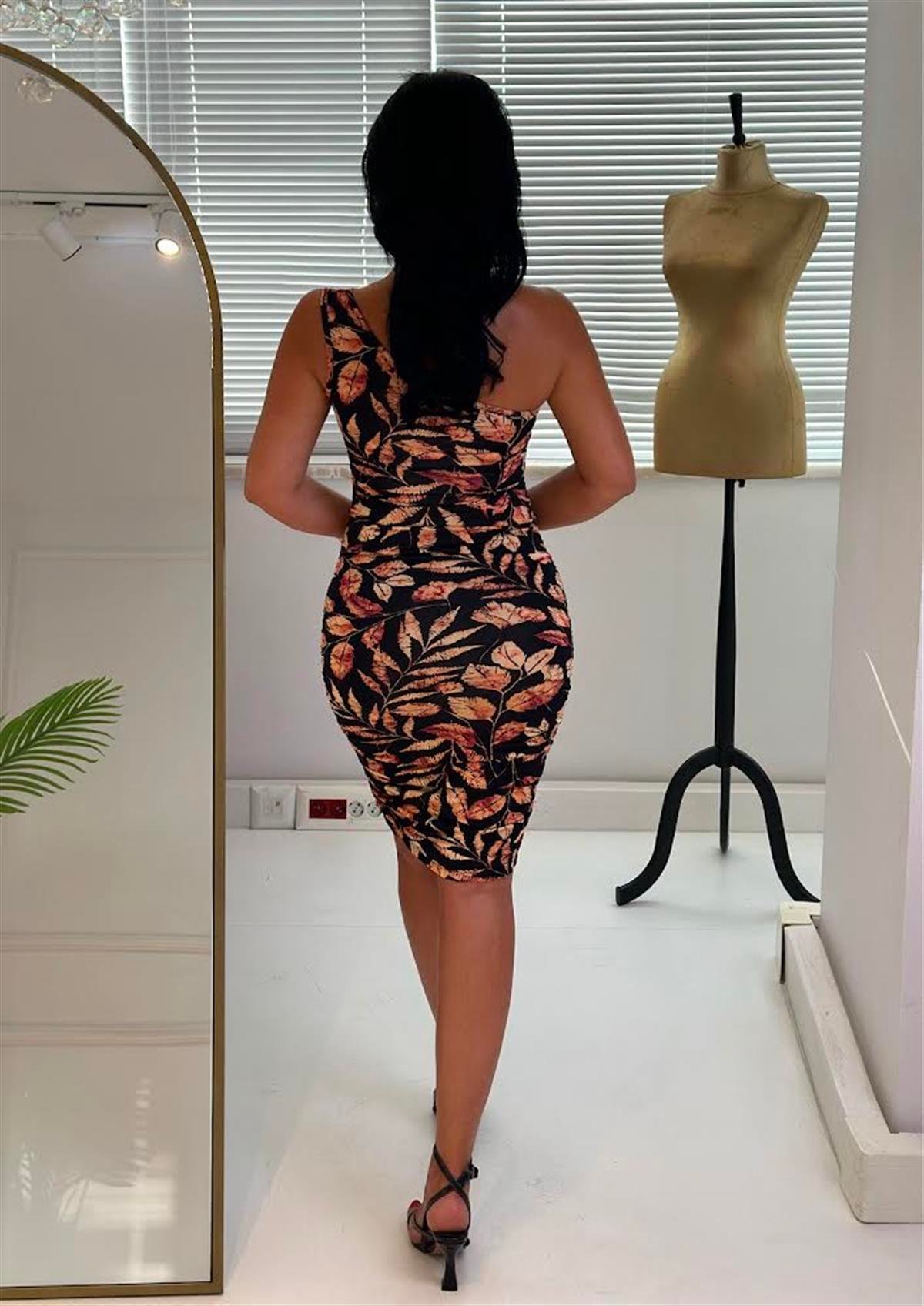 4244 Tek omuz detaylı elbise hkjh