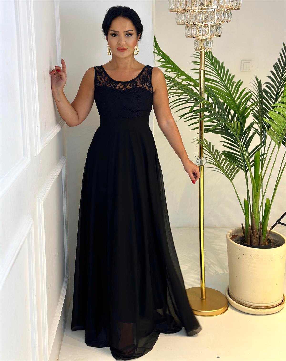 4247 Dantel detaylı uzun tül  elbise hkjh