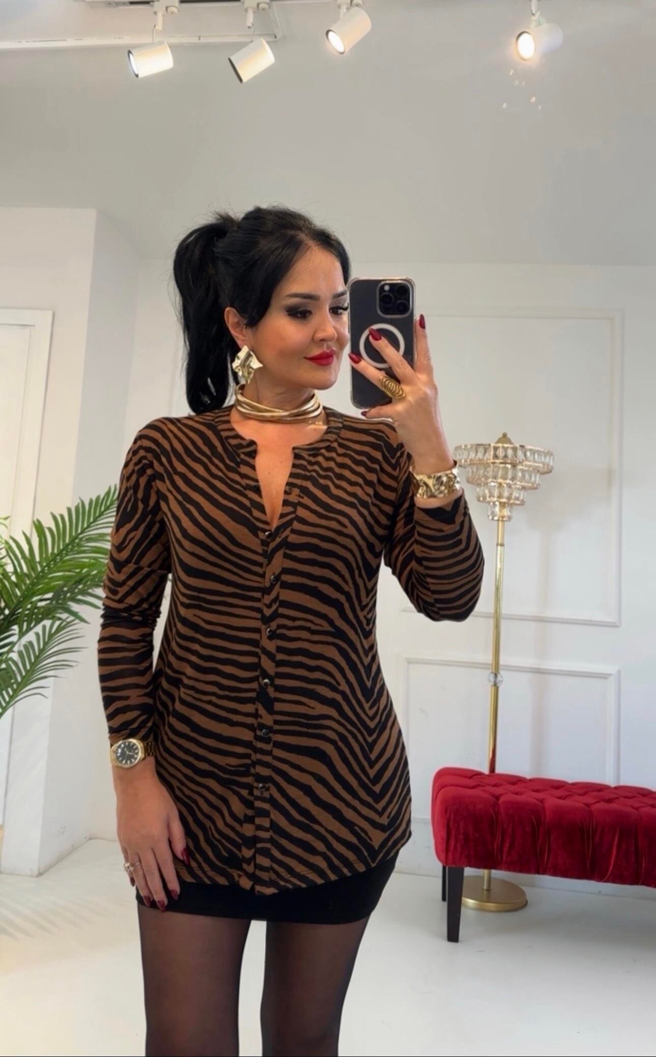4267  Pamuklu viskon kumaş kahverengi zebra desenli gömlek TFUF