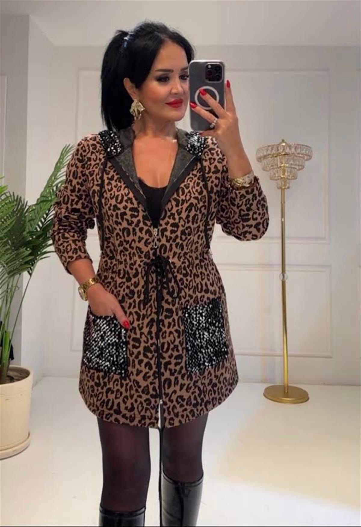 4296  Fermuarlı leopar hırkasnsdjd