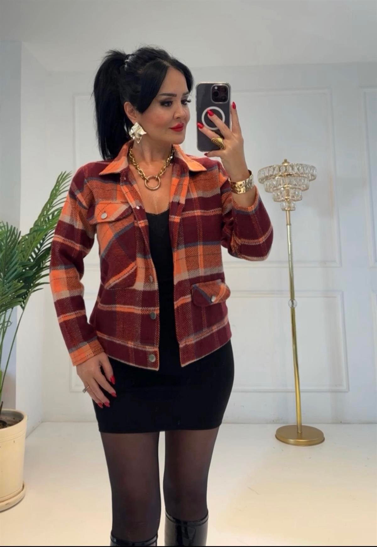 4317 Turuncu desen tüvit gömleksnsdjd