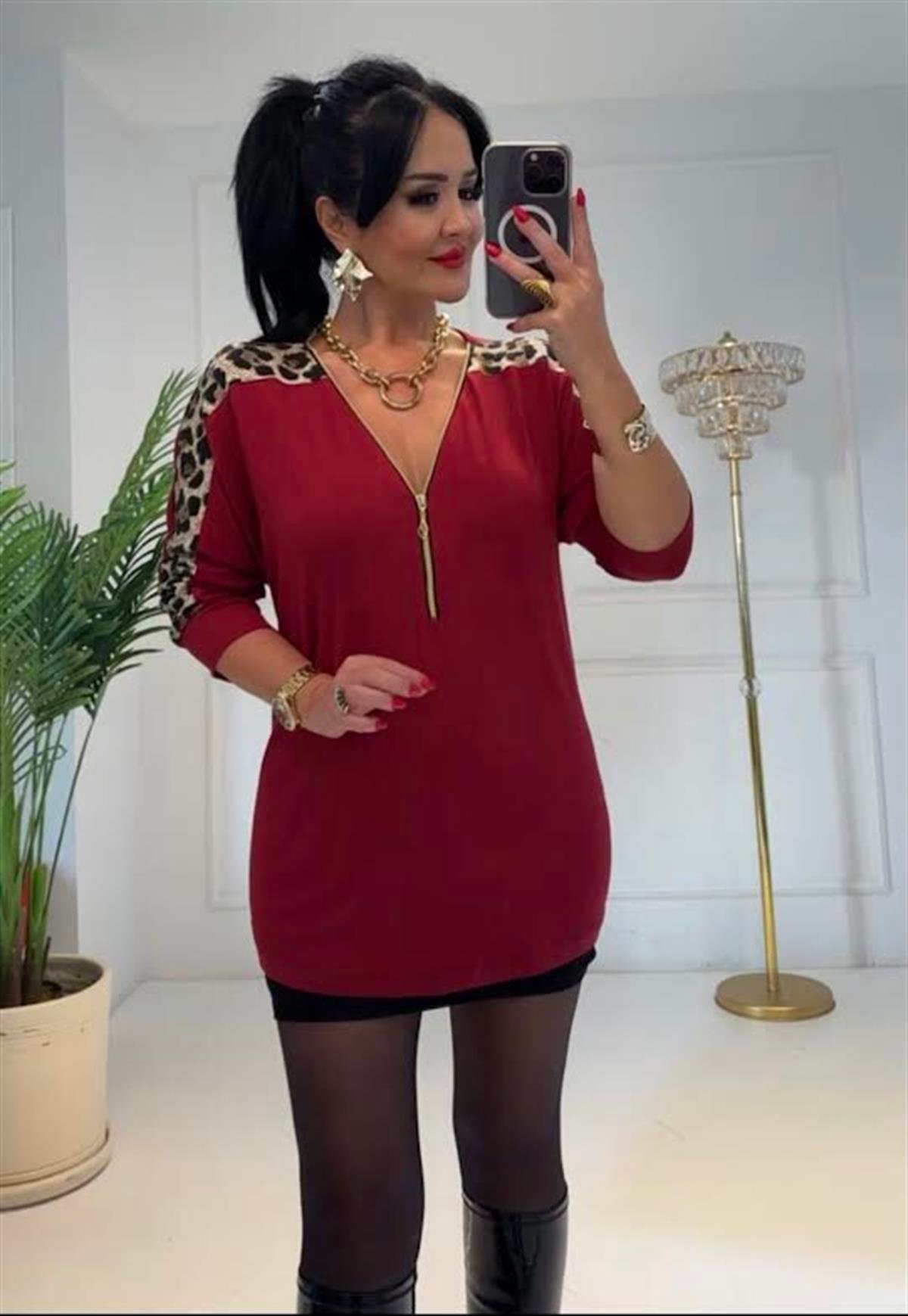 4319   Çilek garnili  fermuarlı  bluzTFUF