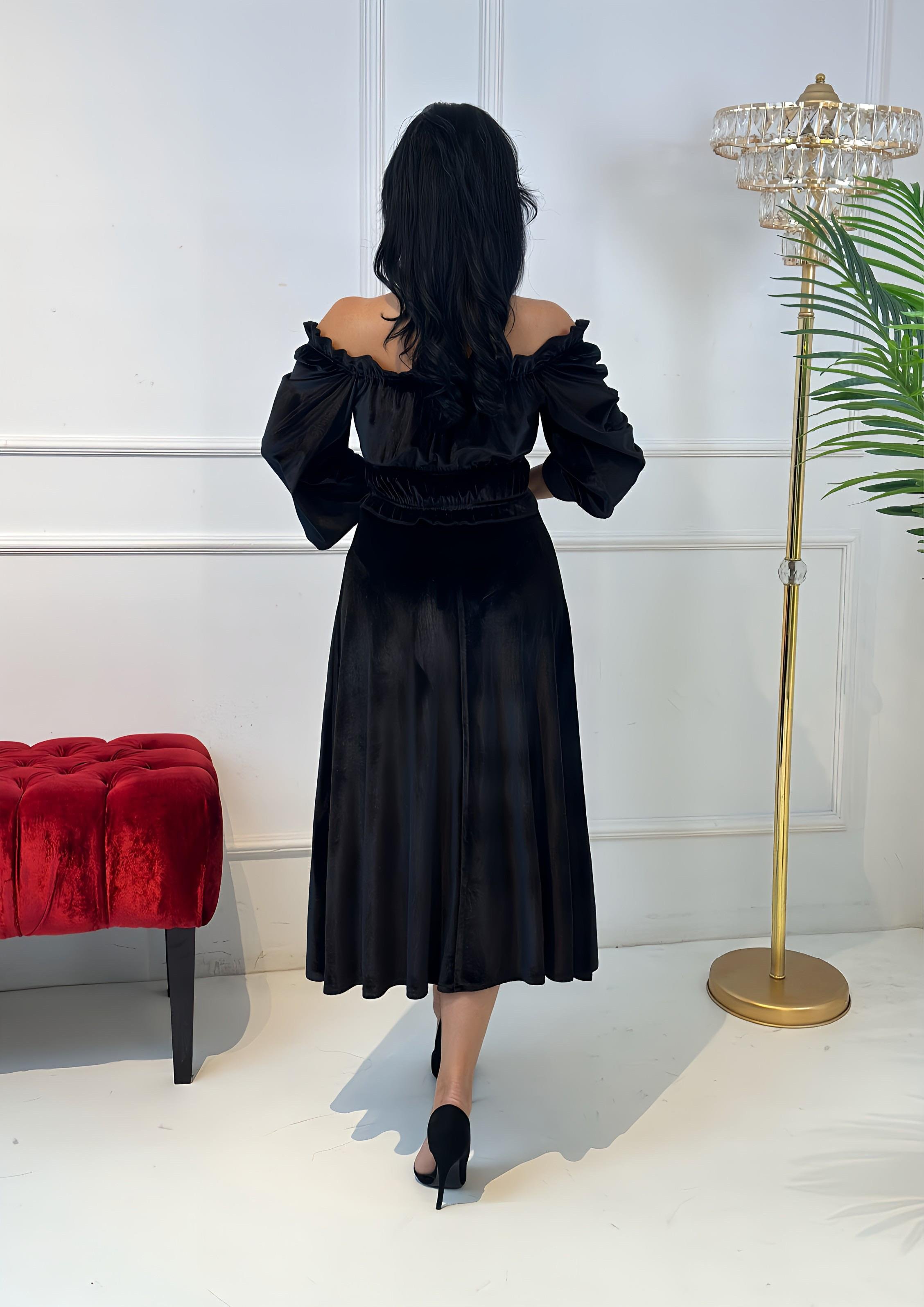 4362  Önden büzgülü siyah etek takımhyshsywsyw