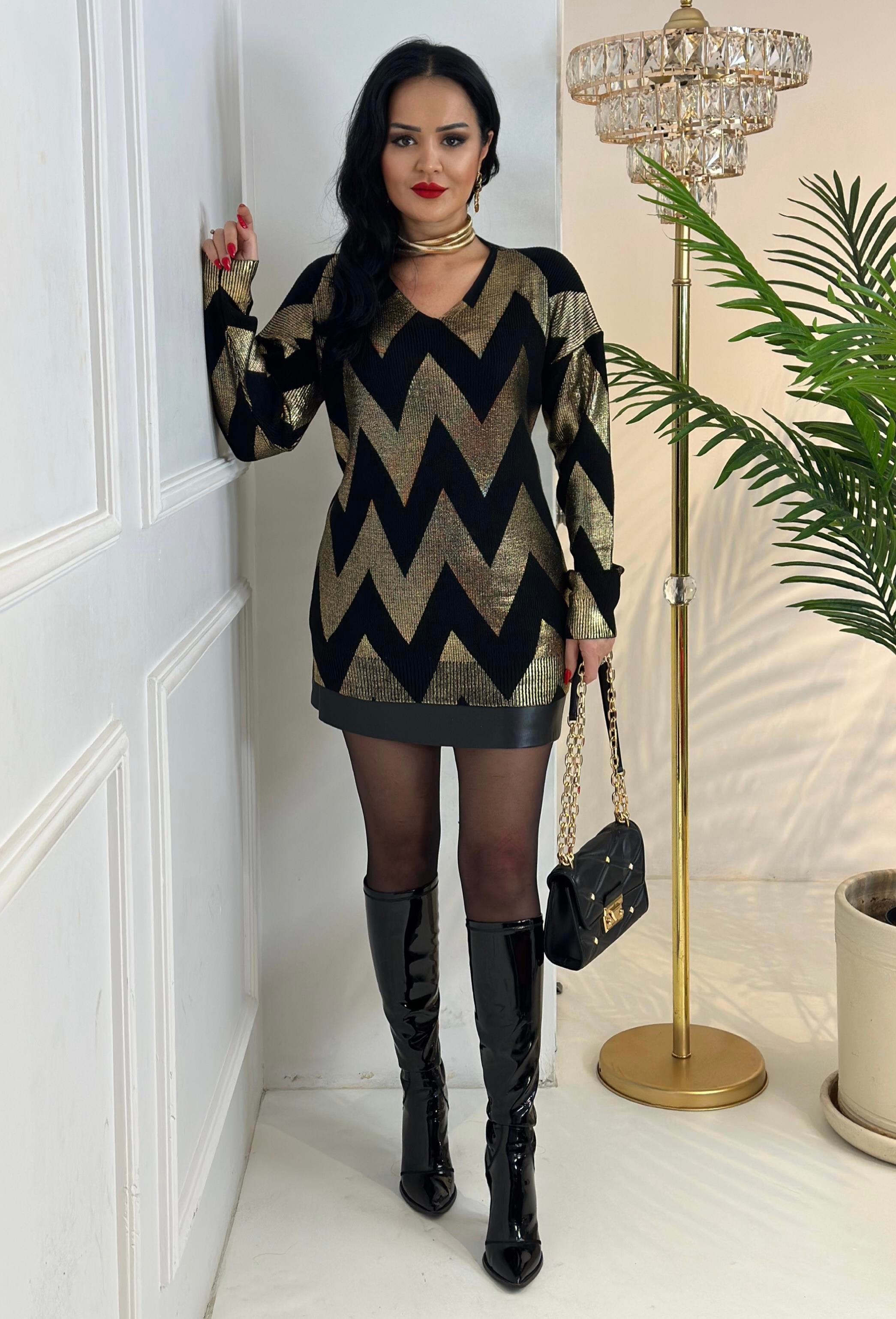 4384  V yaka uzun varaklı gold  tunikKemdmsmdm