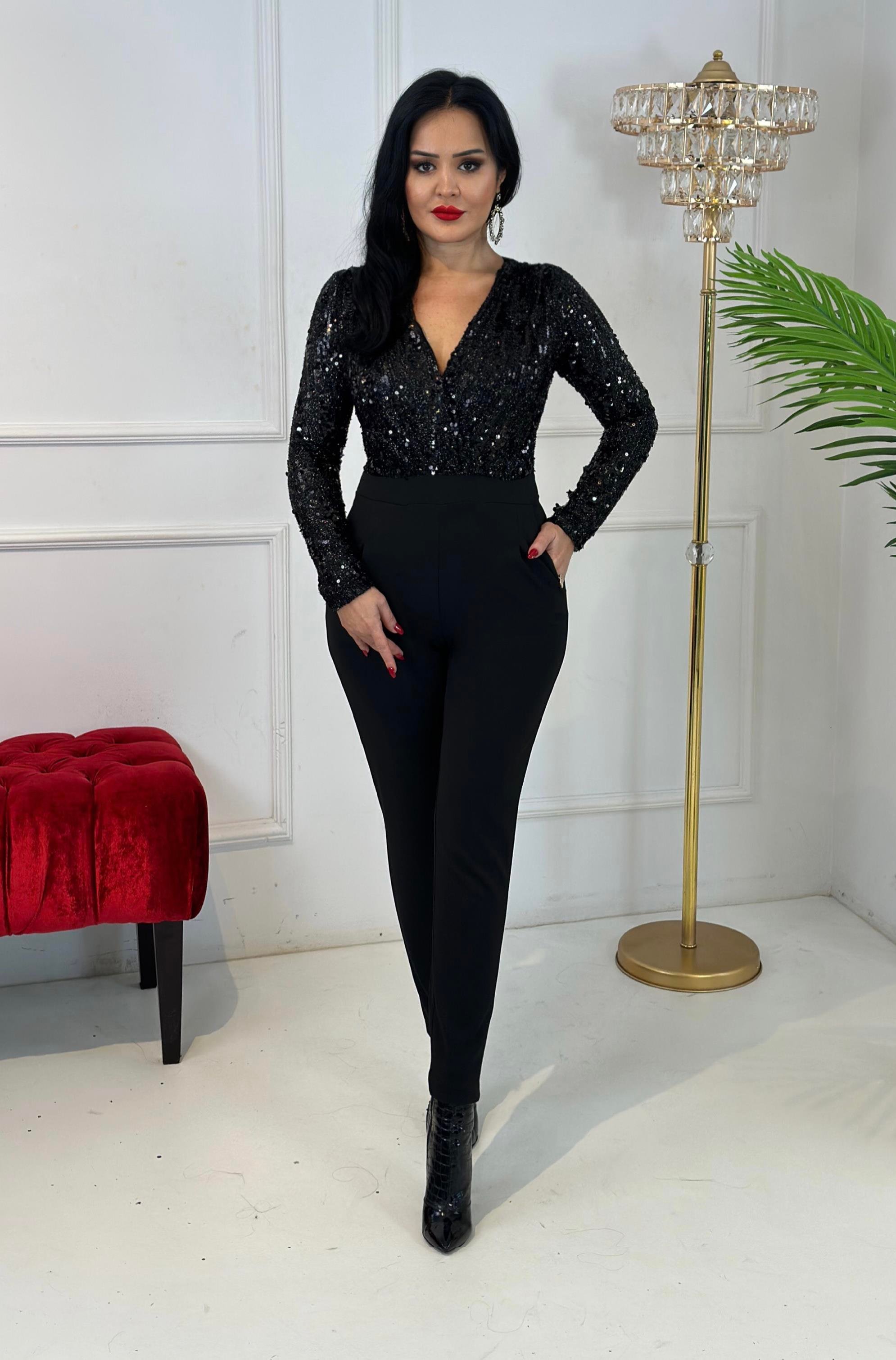 4385 Kruvaze yaka pul payetli tulumKemdmsmdm