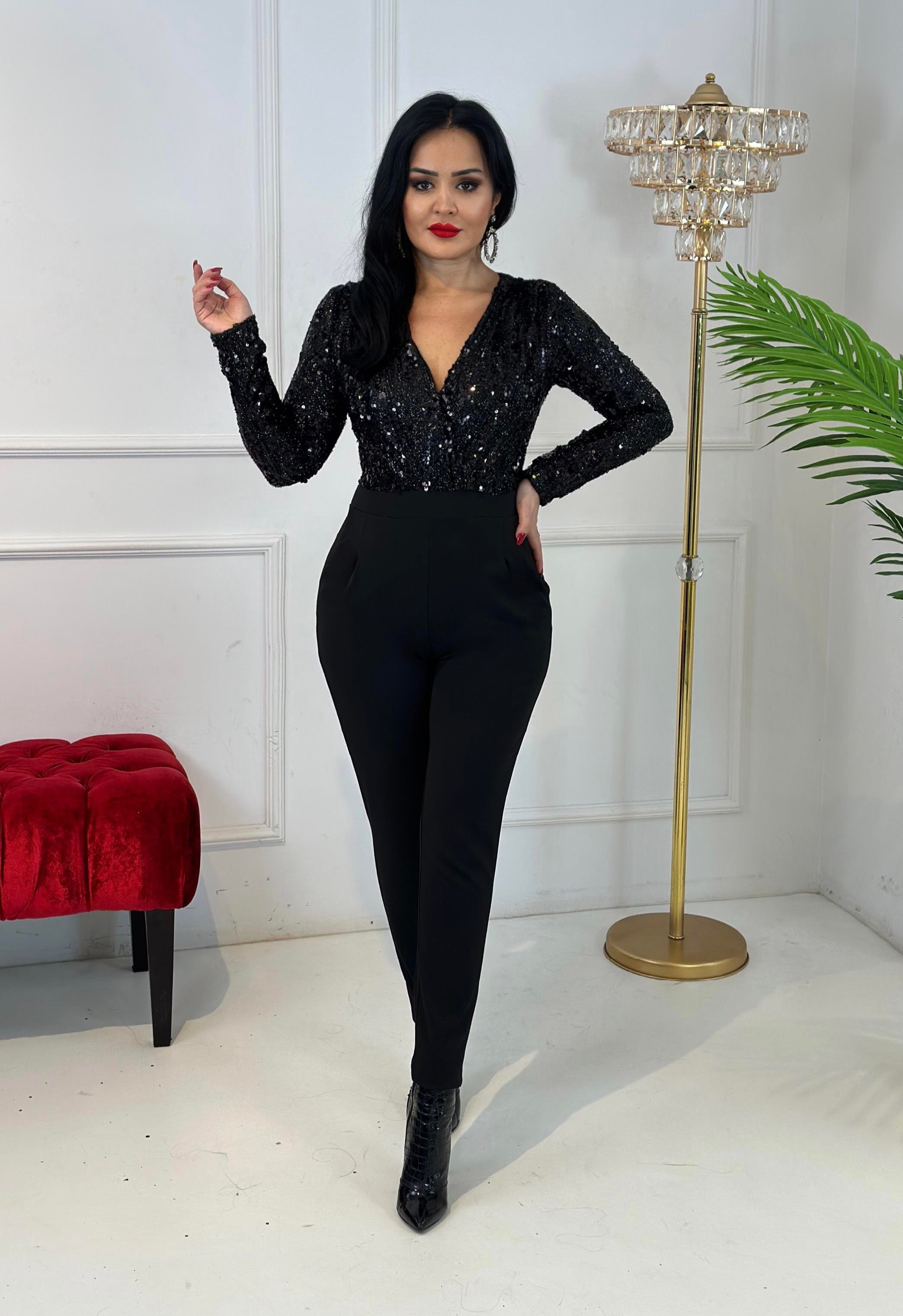 4385 Kruvaze yaka pul payetli tulumKemdmsmdm