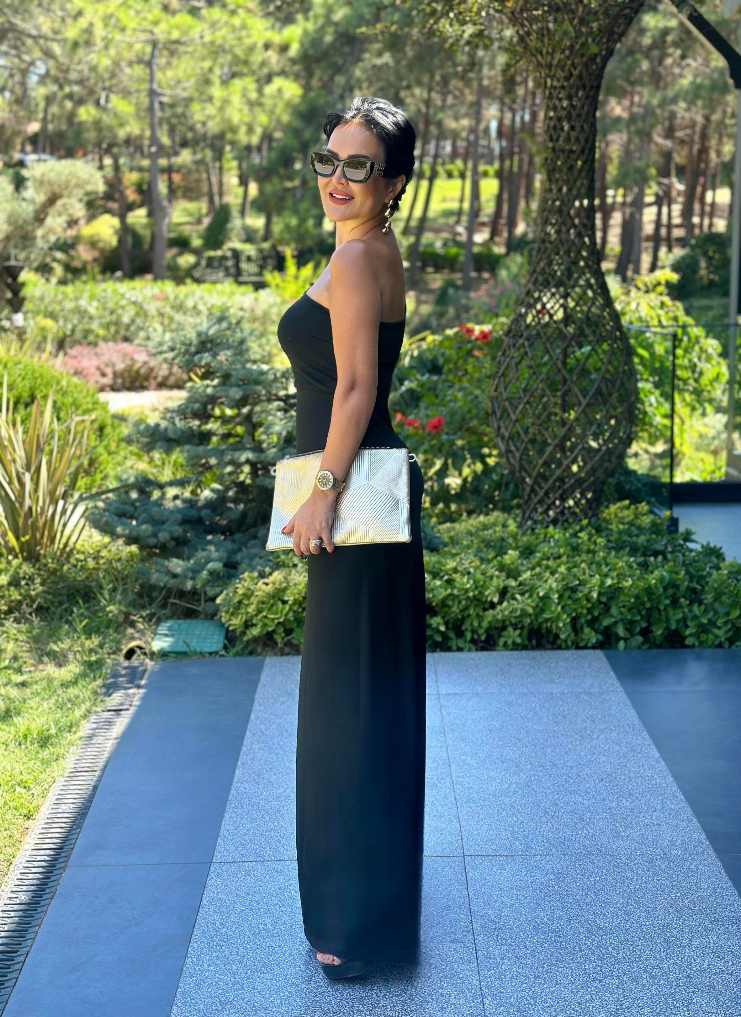 4389 Lunaria Kol  Detaylı Siyah Yırtmaçlı Elbise 4389