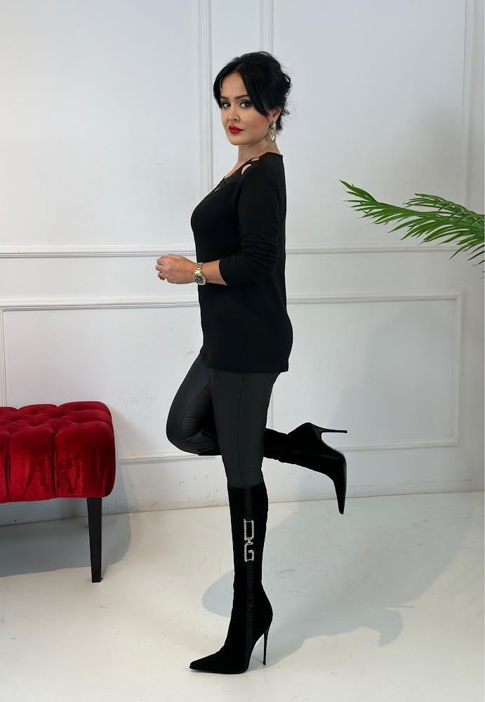 4401 Göğüs dekolteli siyah bluz def45ty54y5