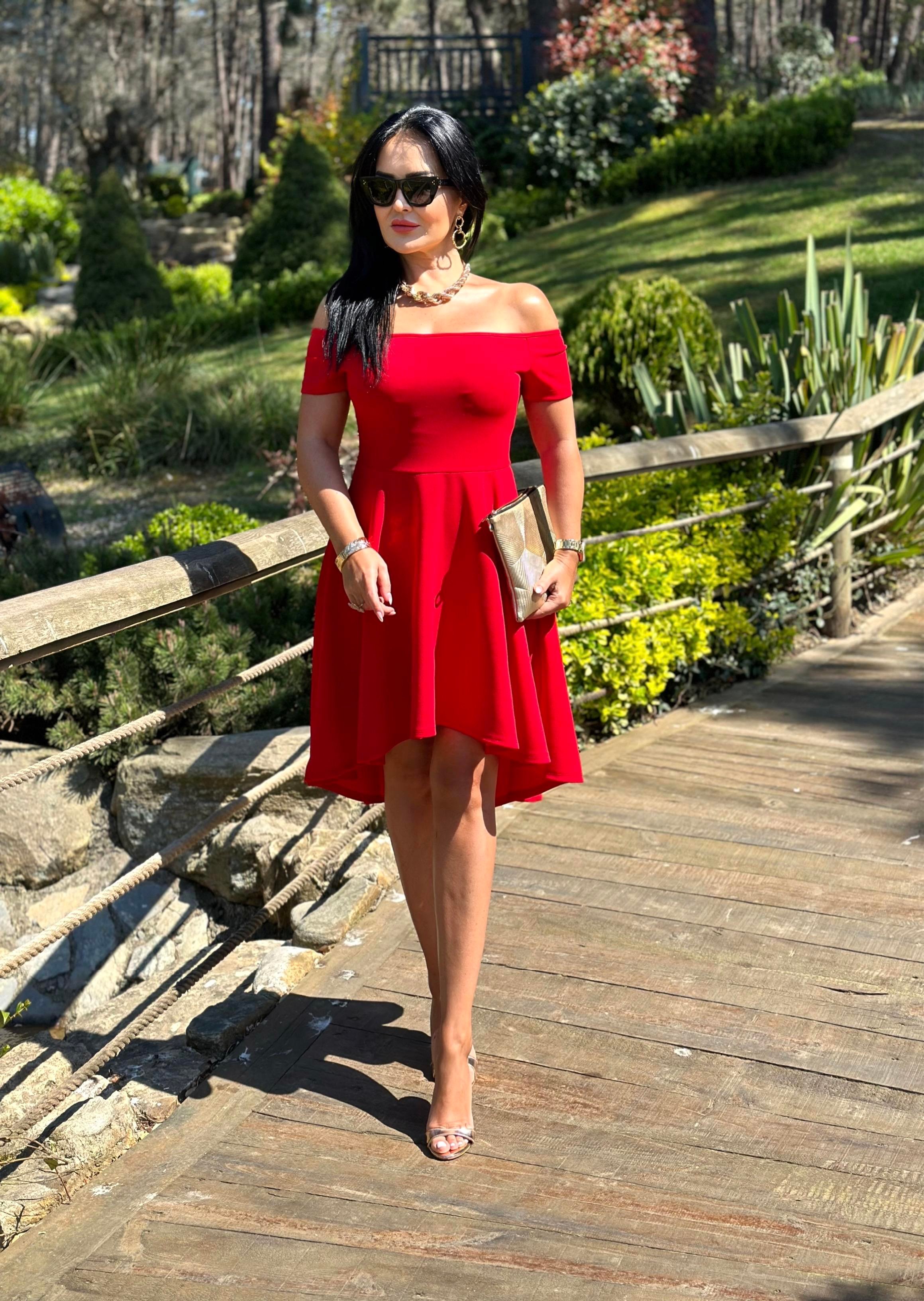 4480  Modonna yaka kırmızı elbise hyshsywsyw