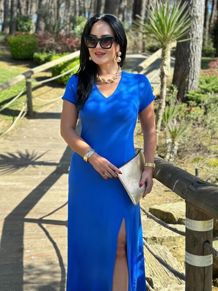 4486 V yaka yırtmaçlı  mavi elbisehyshsywsyw