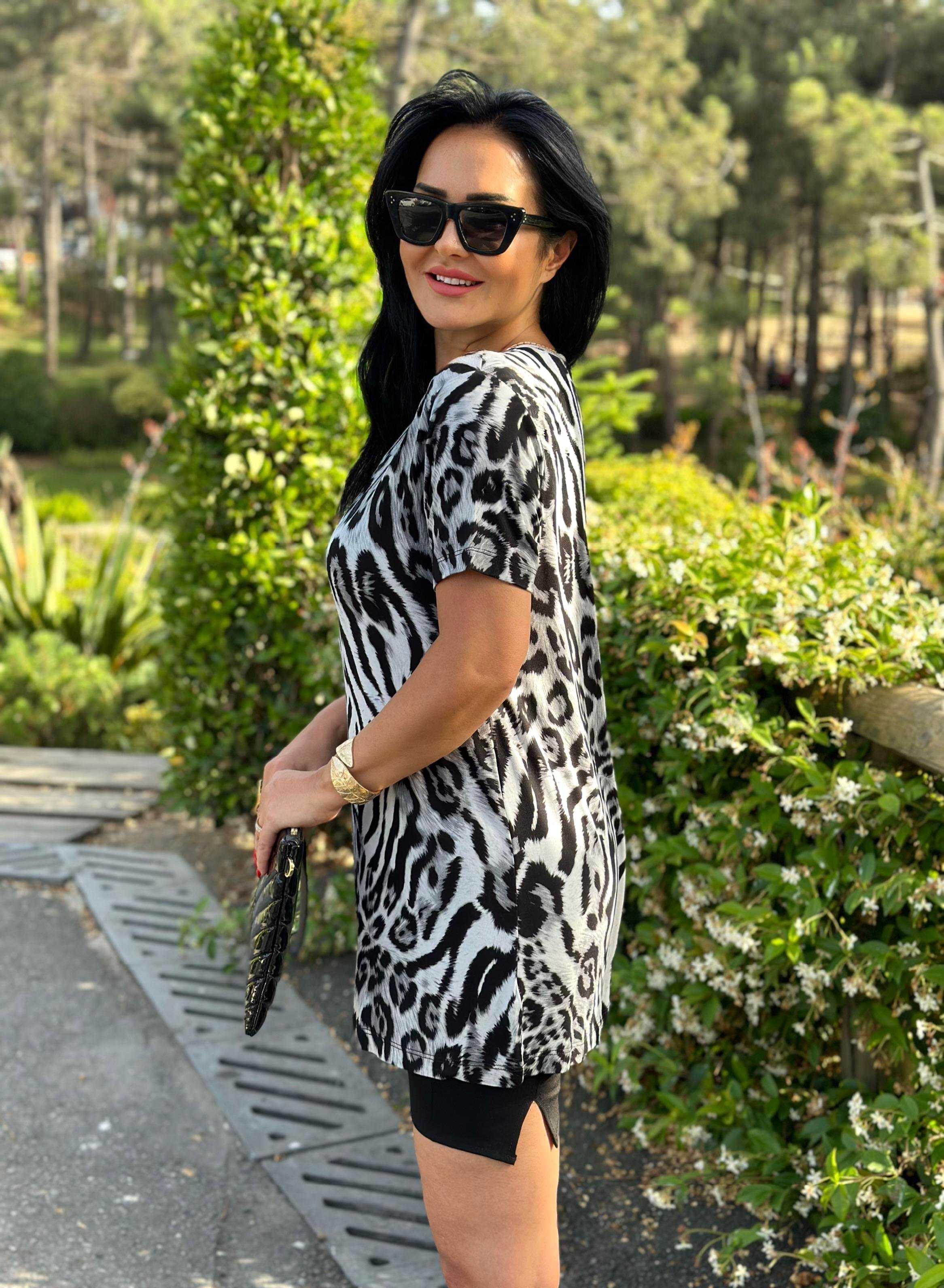 4527  Fermuarlı kısa kollu zebra bluz4427