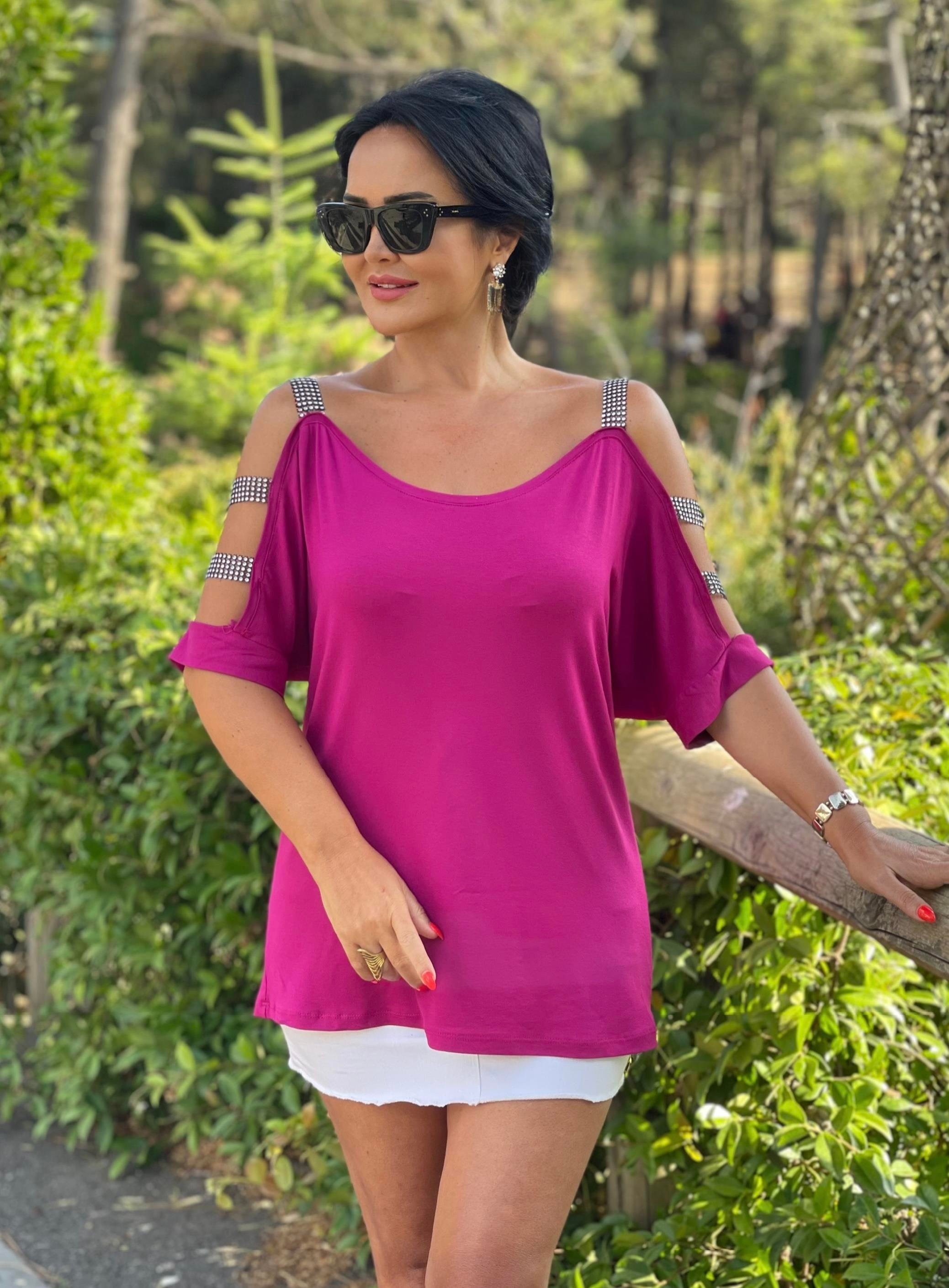 4530 Taş detaylı omuz dekoliteli mürdüm bluz 4530