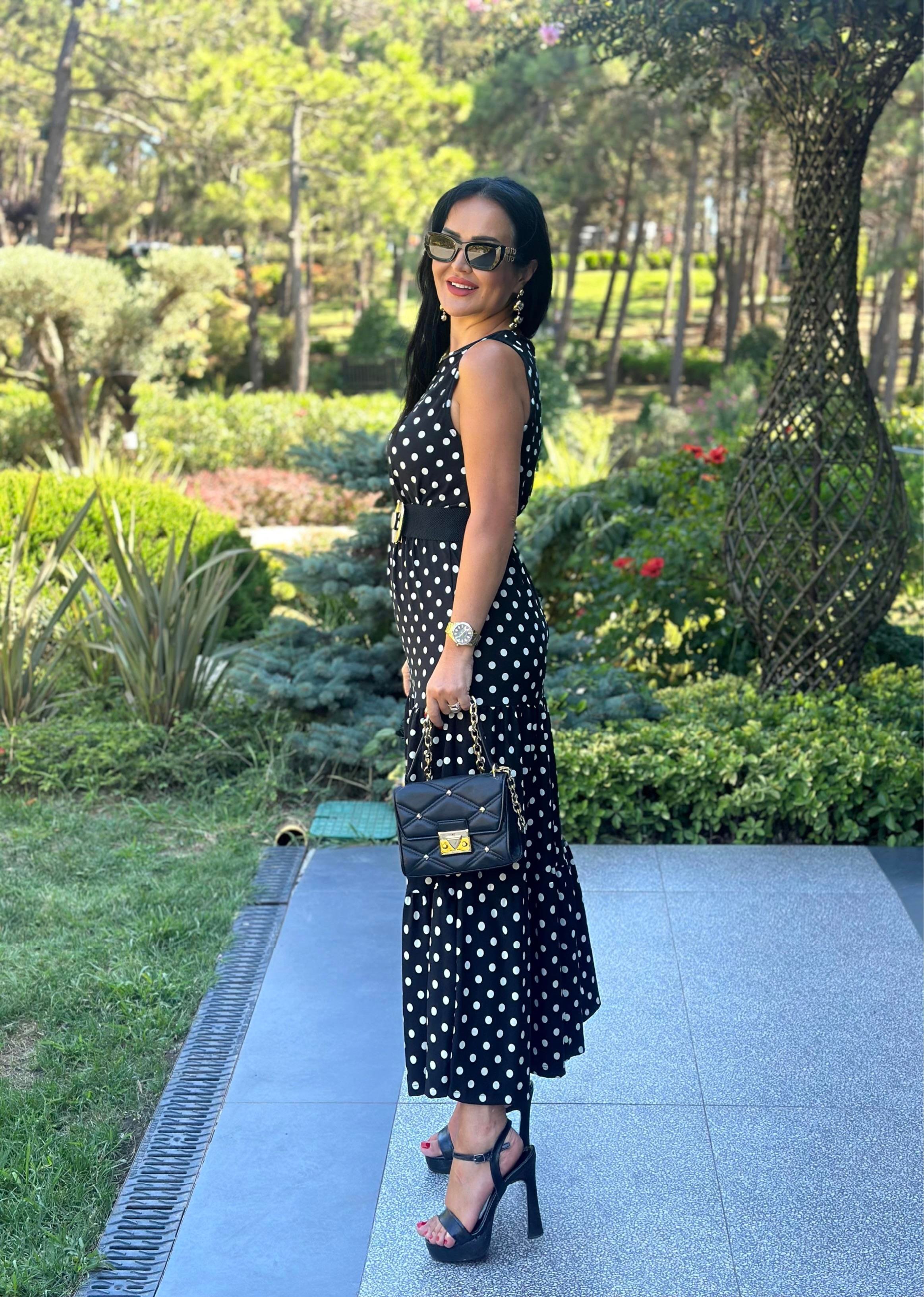 4558 Puantiyeli Eteği Volanlı  Elbise 4558