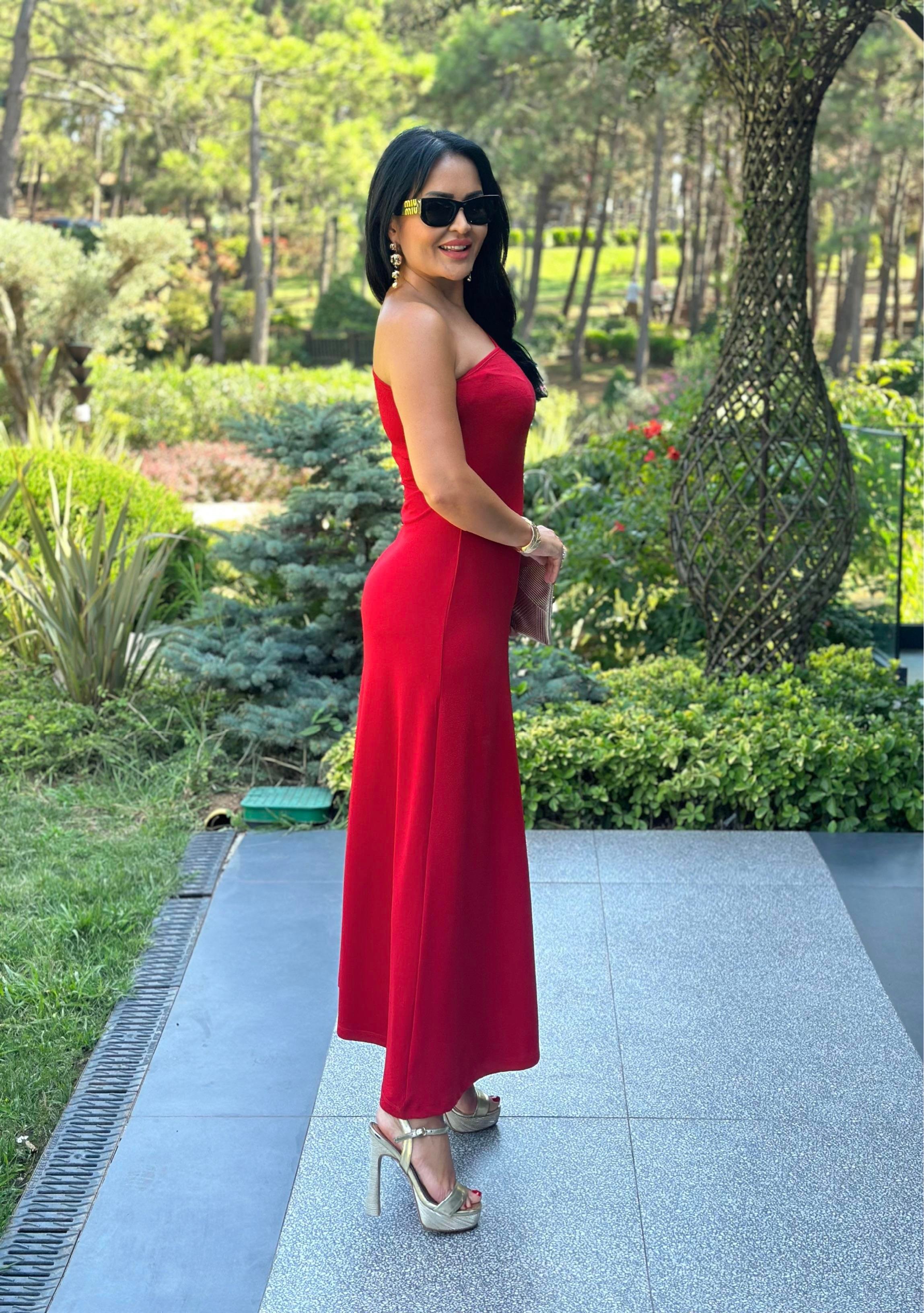 4562 Tek kol kırmızı elbise 4562