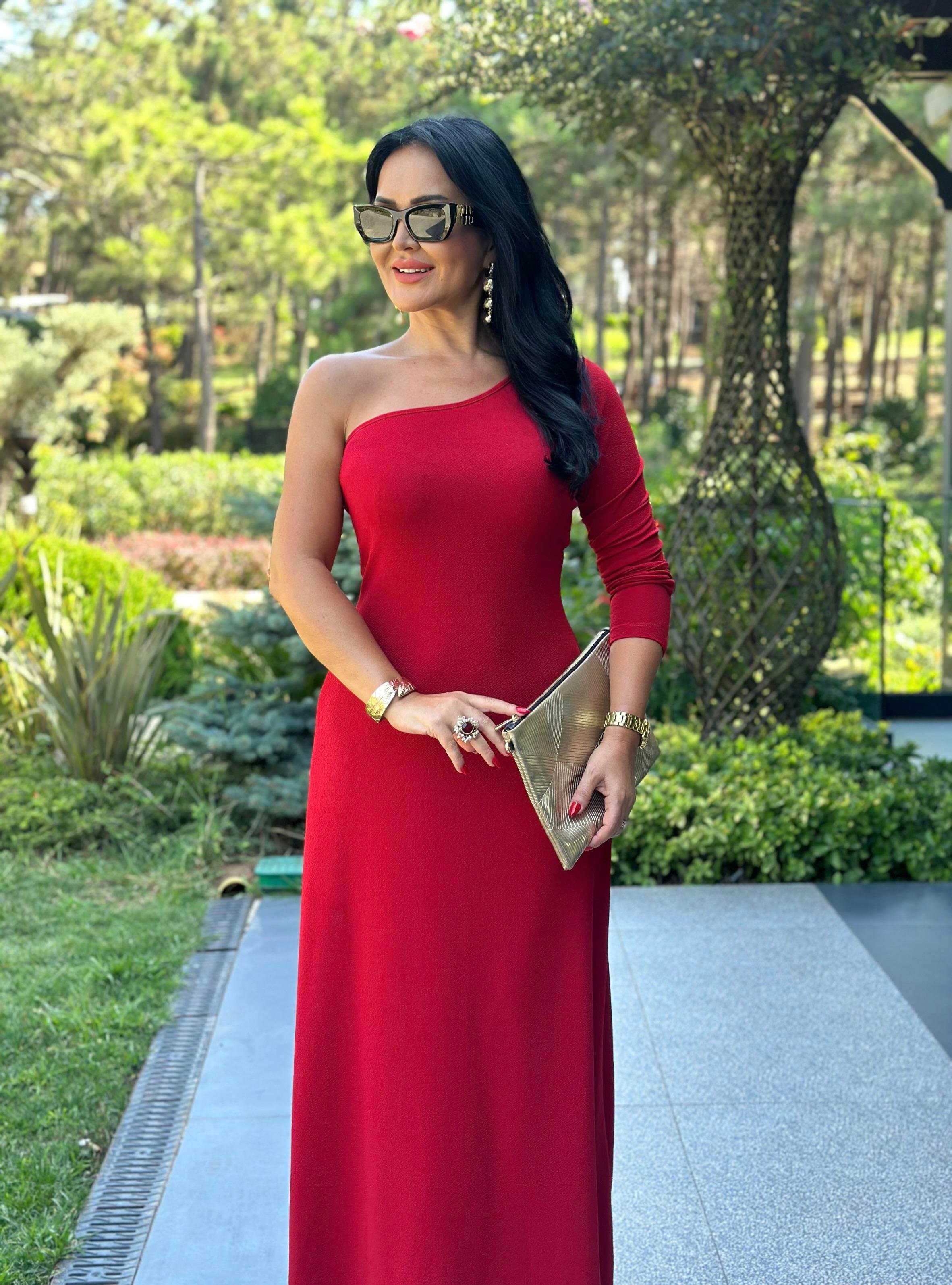 4562 Tek kol kırmızı elbise 4562