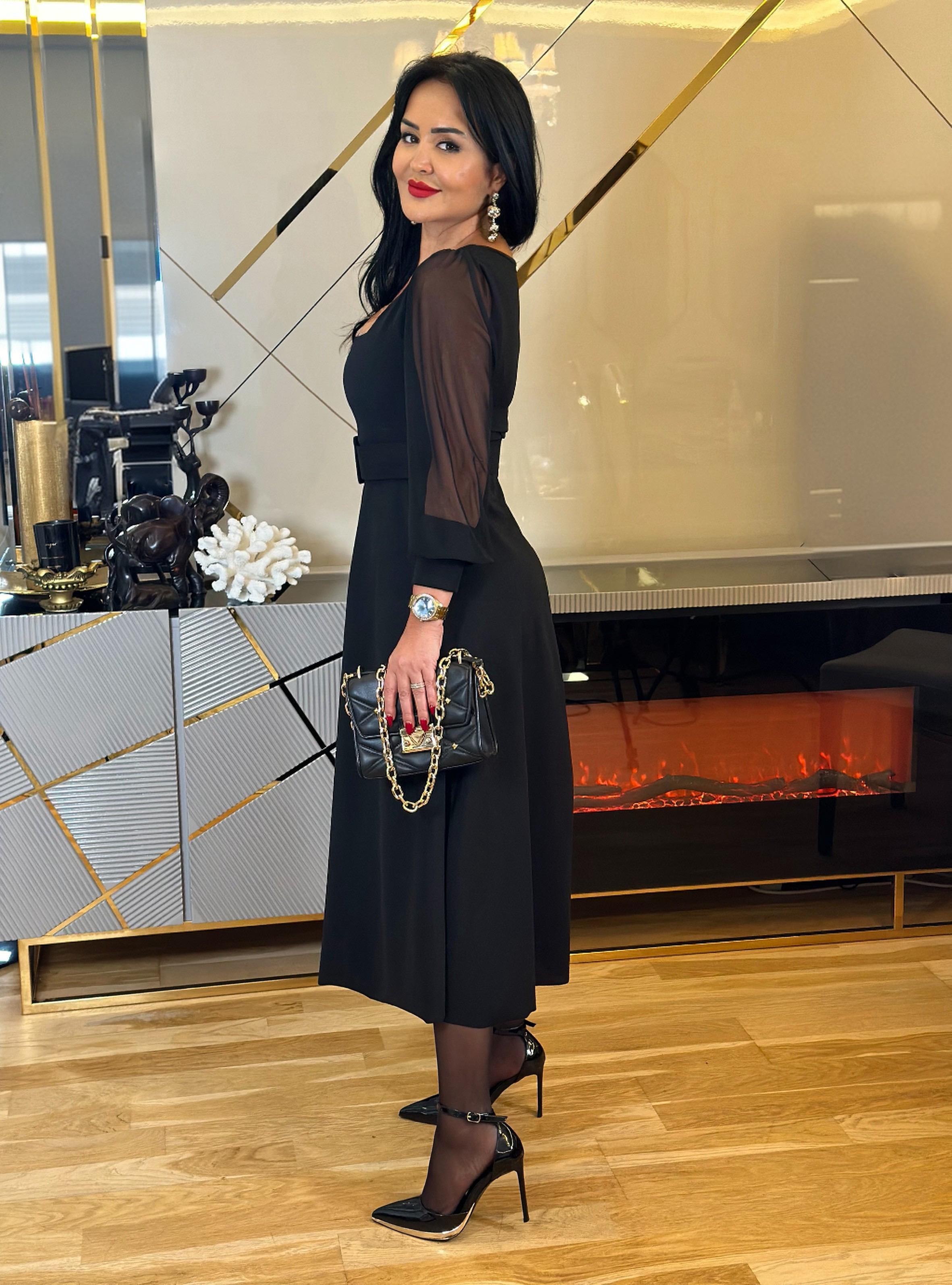 4611 Kare yaka kolu tül siyah kemerli elbise4611