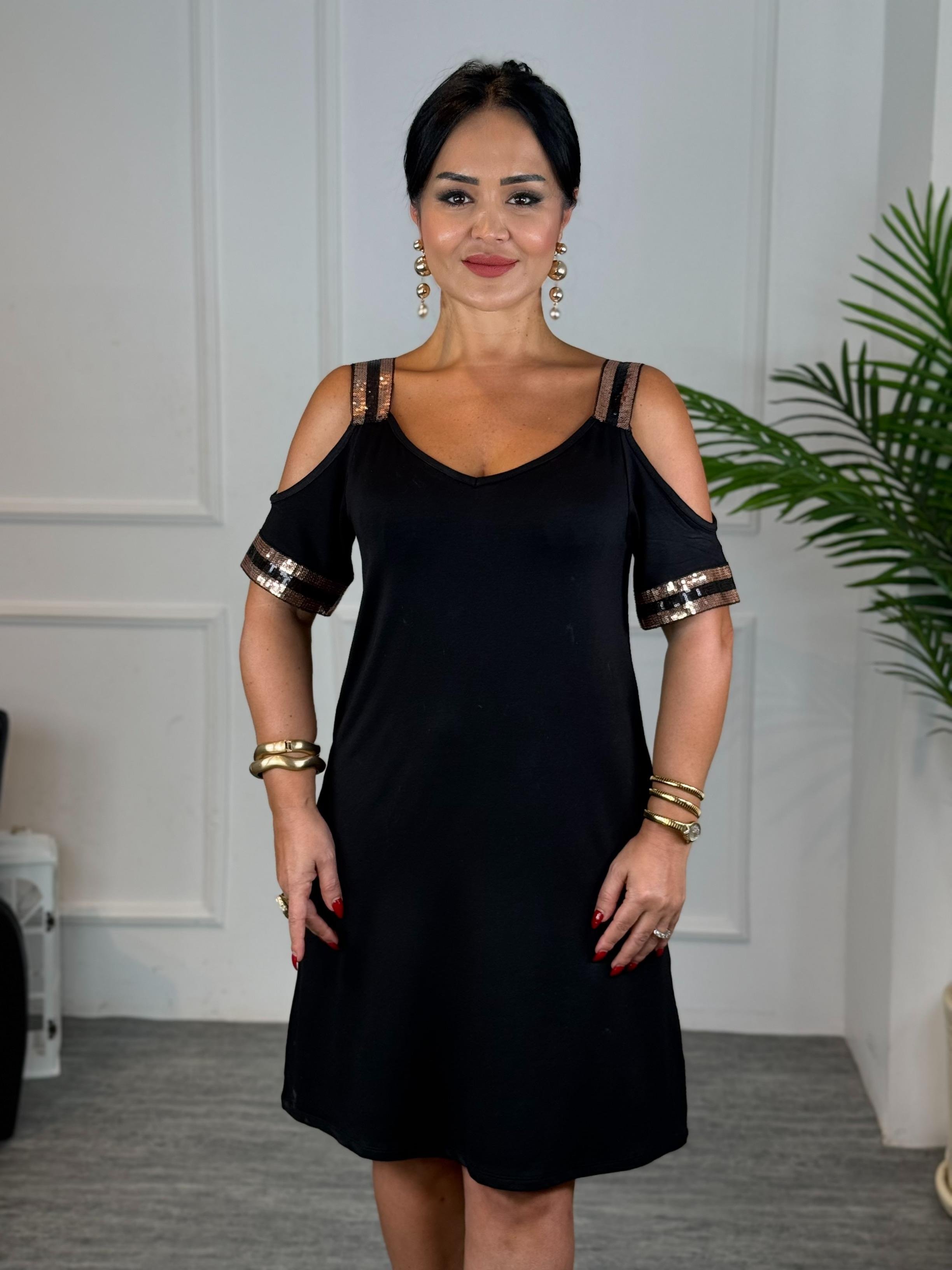 4725 Larin omuz detaylı elbise4725