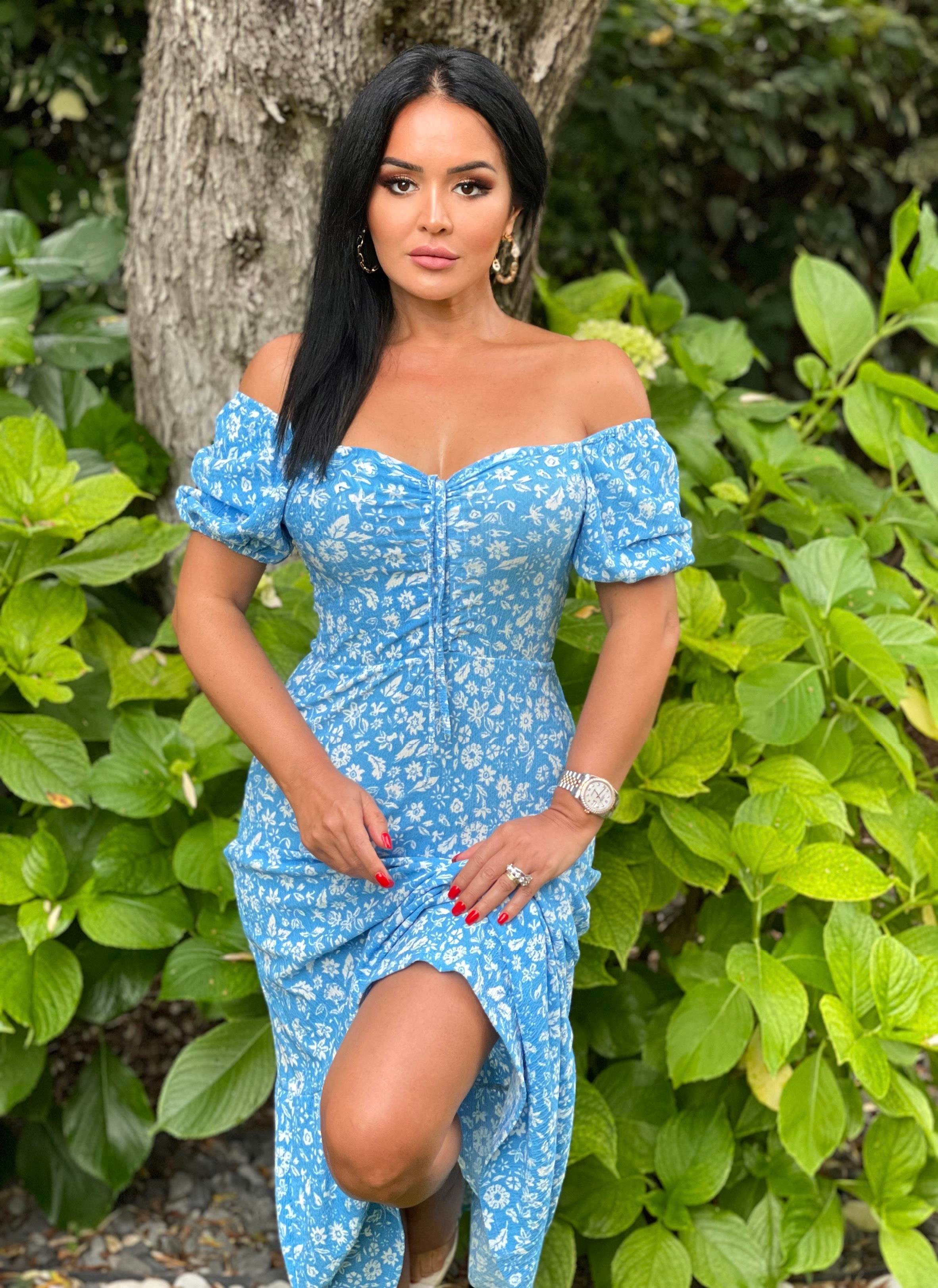 4795 Önü büzgülü  mavi çiçekli elbise4795