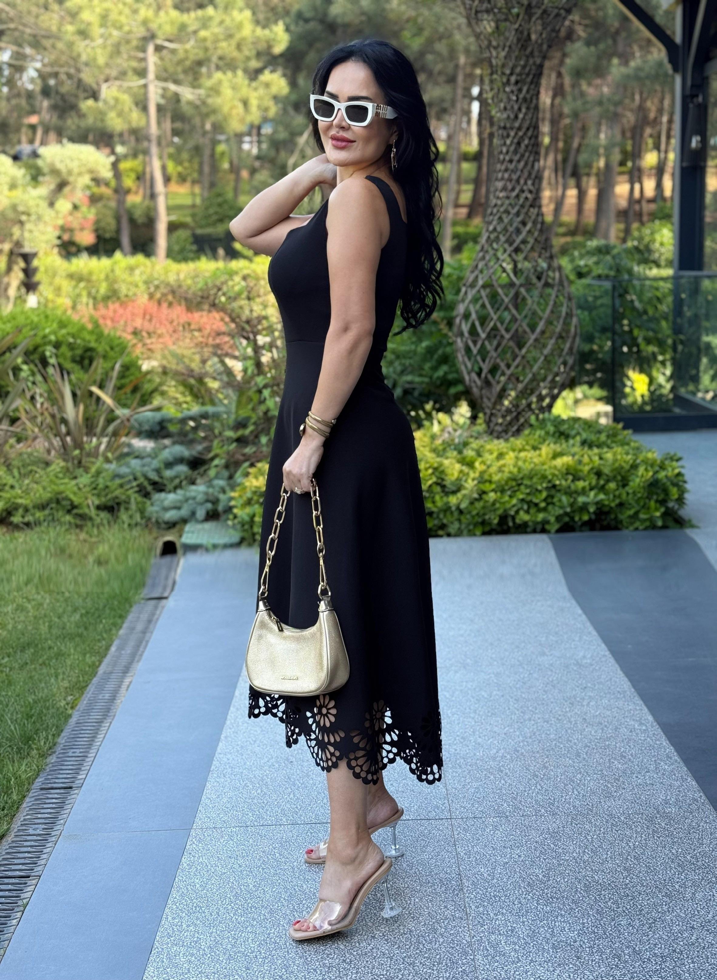 4804 Reine etek ucu çiçek detaylı elbise4804