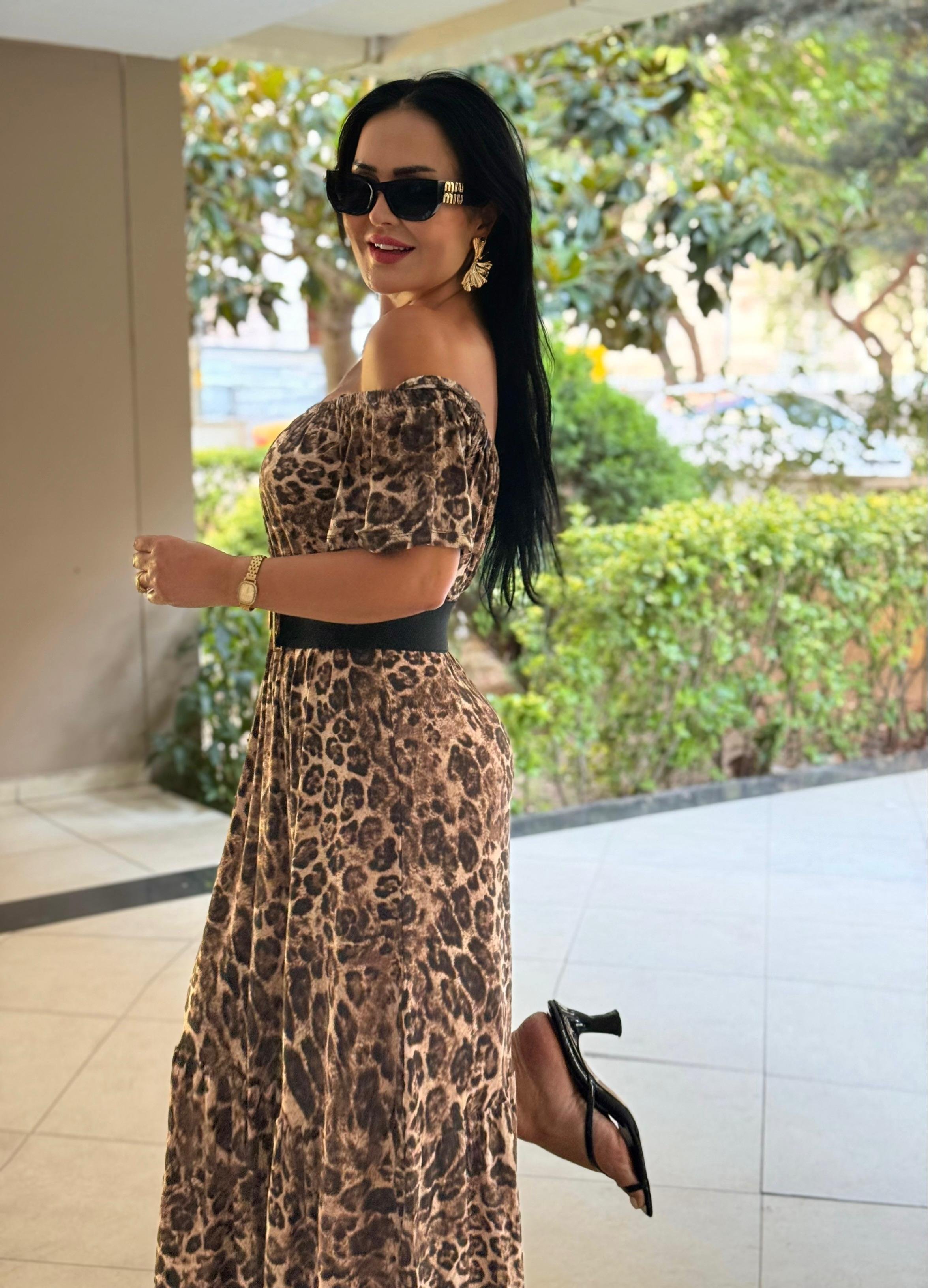 4814 Segrata  omuz dekolteli yeşil yaprak desenli elbise4814