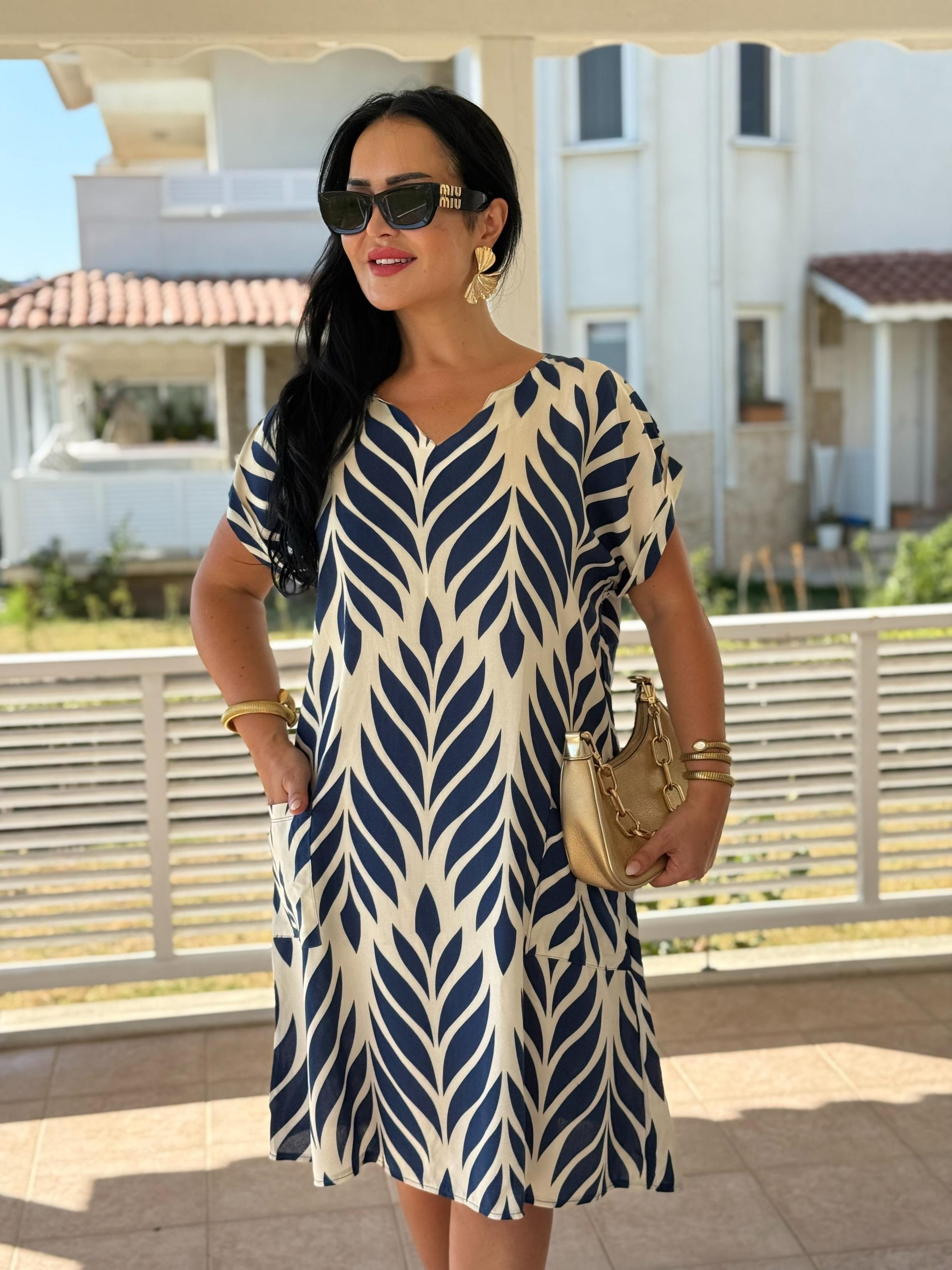 4825  Pera cep detaylı mavi desenli elbise4825