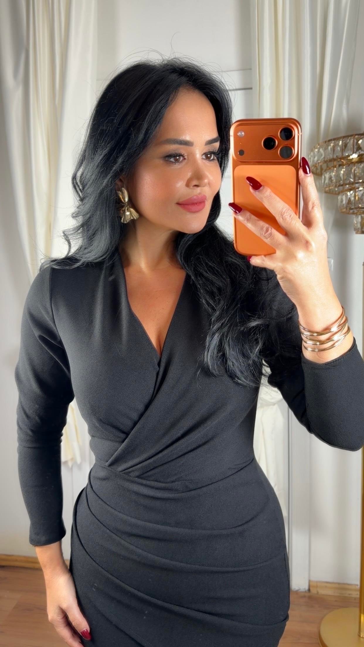 4848    Sandra Siyah Toparlayıcı   Mini Elbise4848