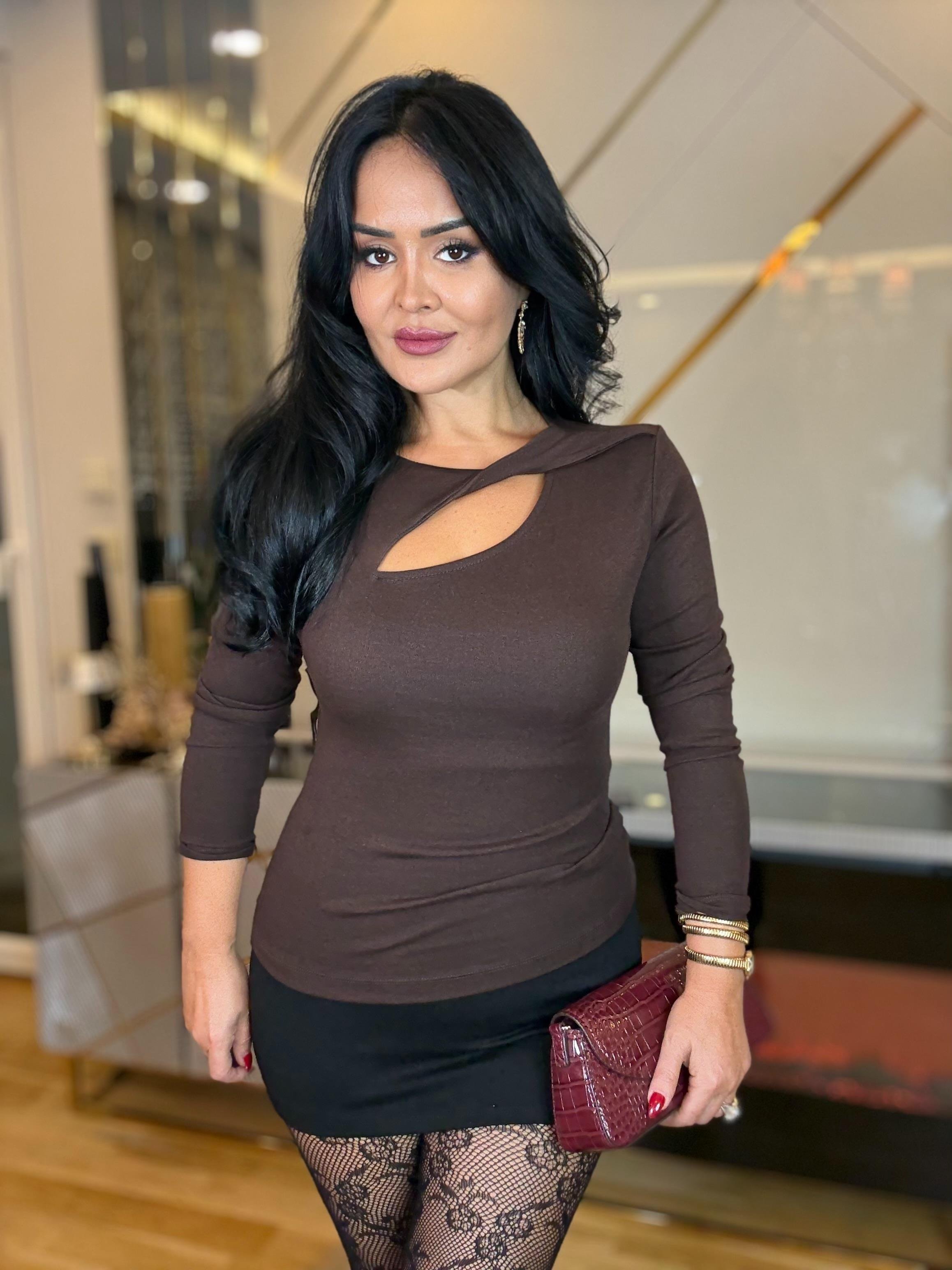 4865 Helen göğüs dekolteli kahverengi bluz4865