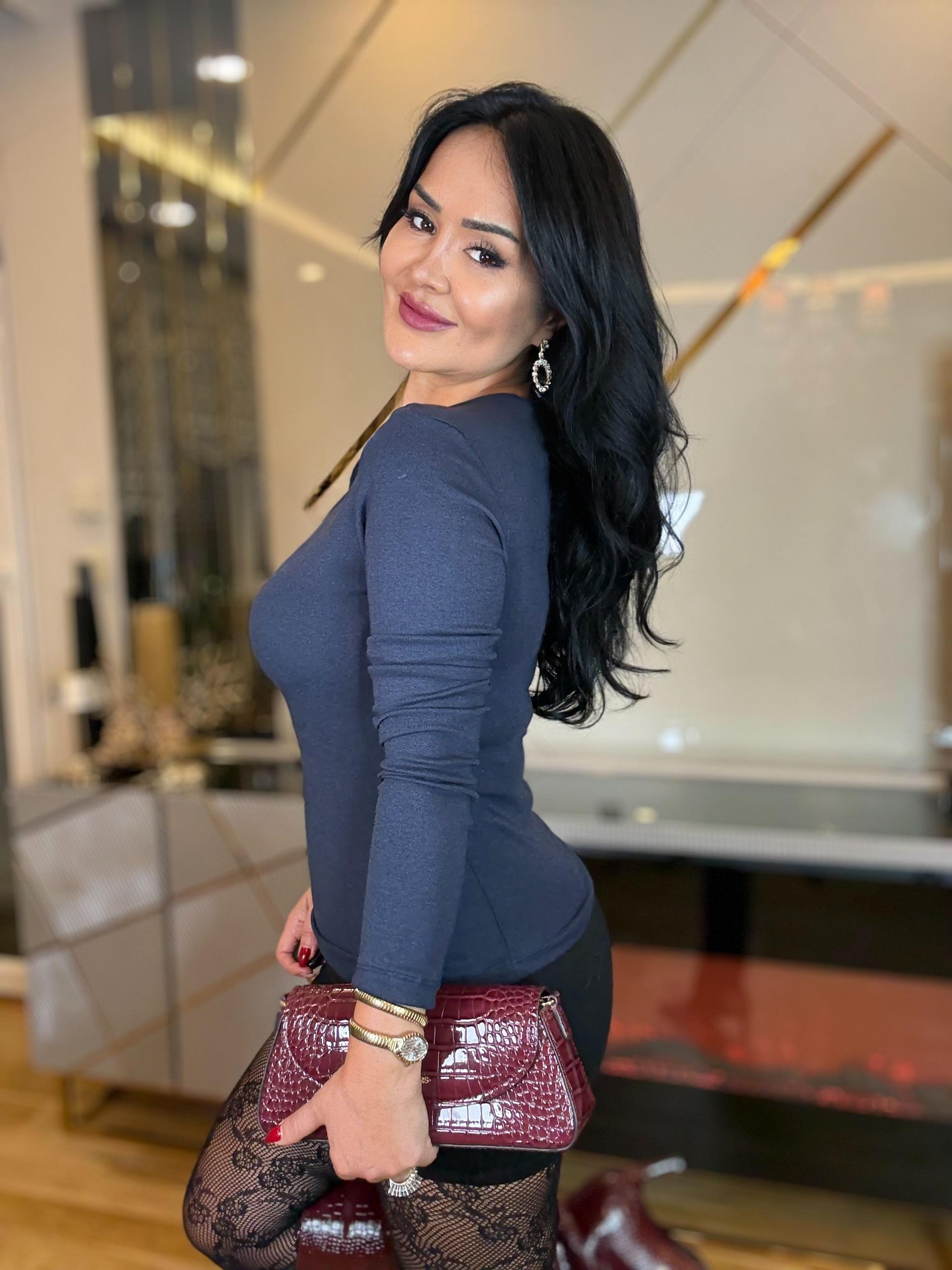 4865 Helen göğüs dekolteli lacivert bluz4865