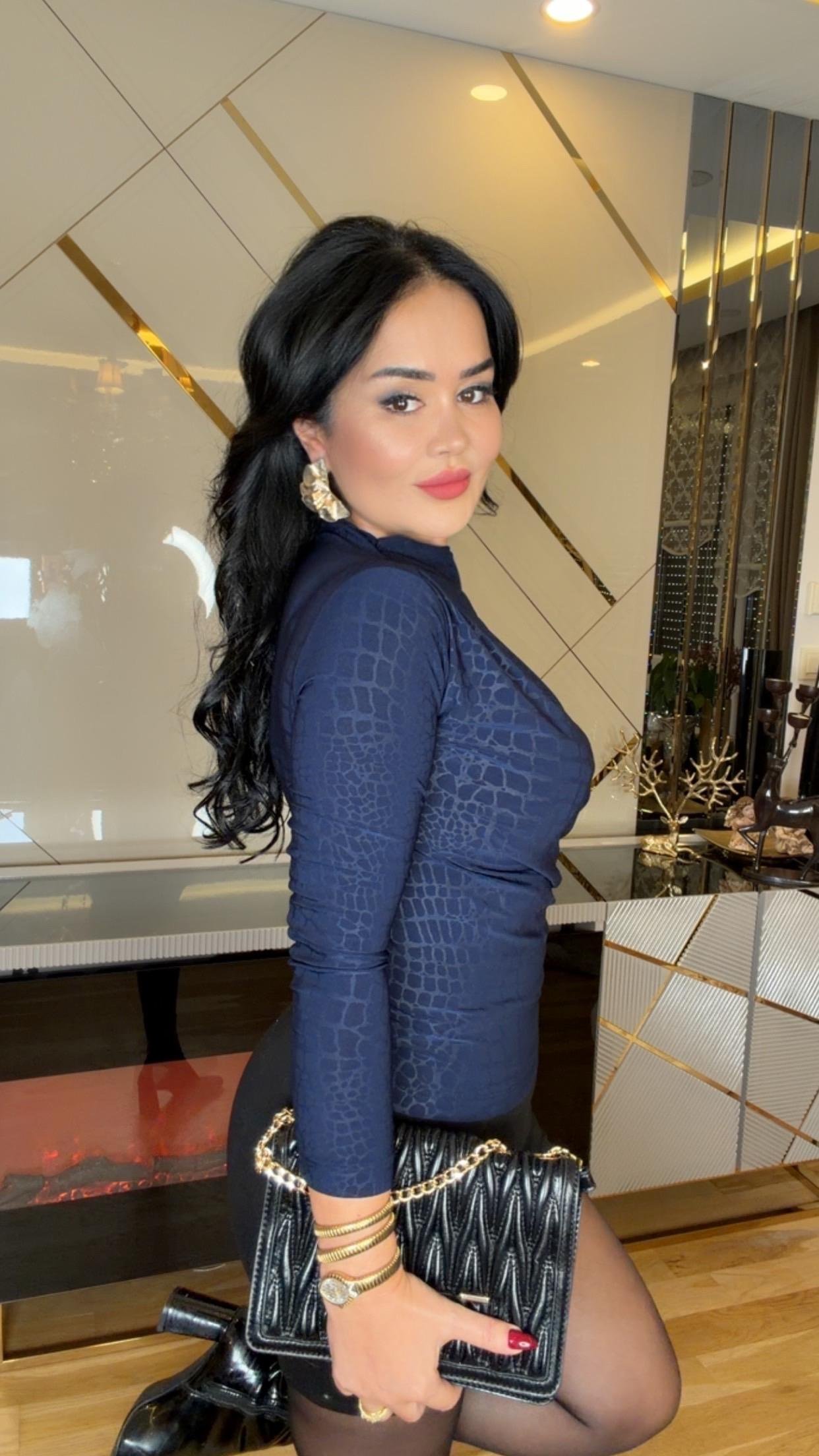 4873 Nuve      lacivert parlak bluz 4873