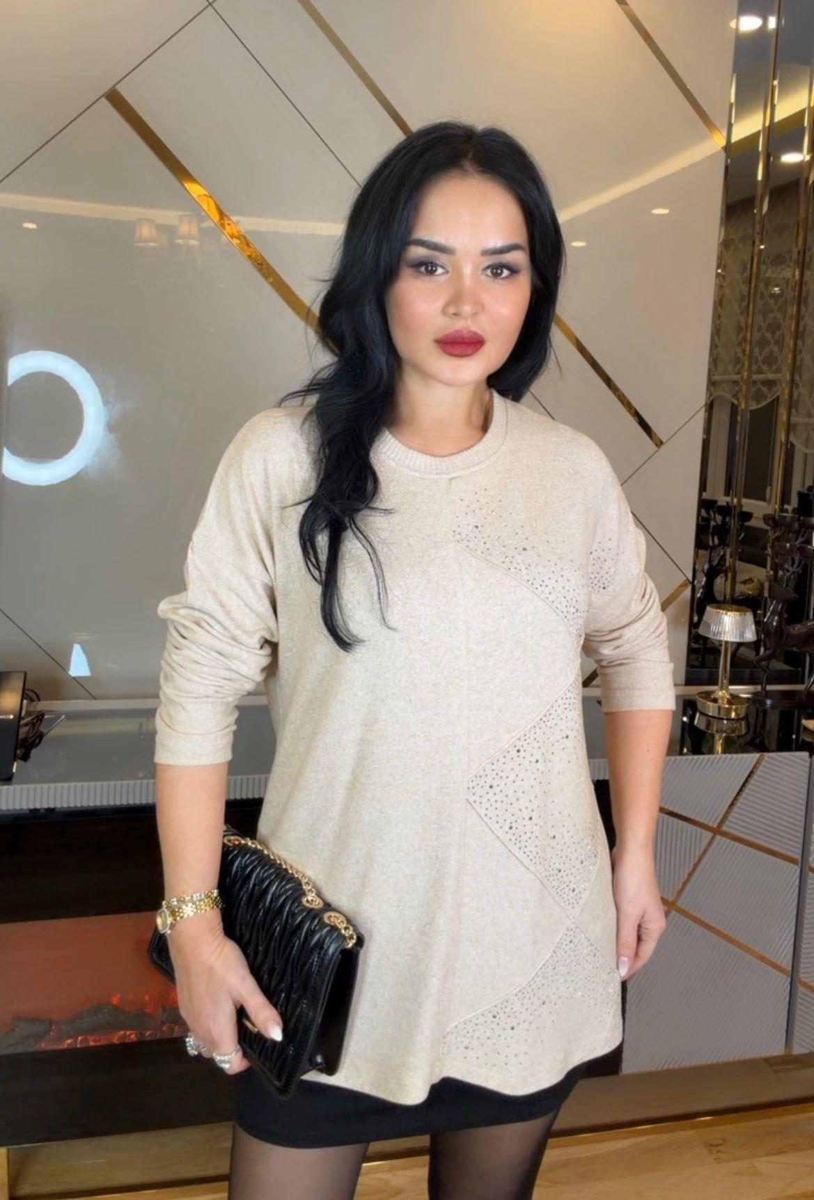 4923  Nuit taş detaylı  krem bluz4923