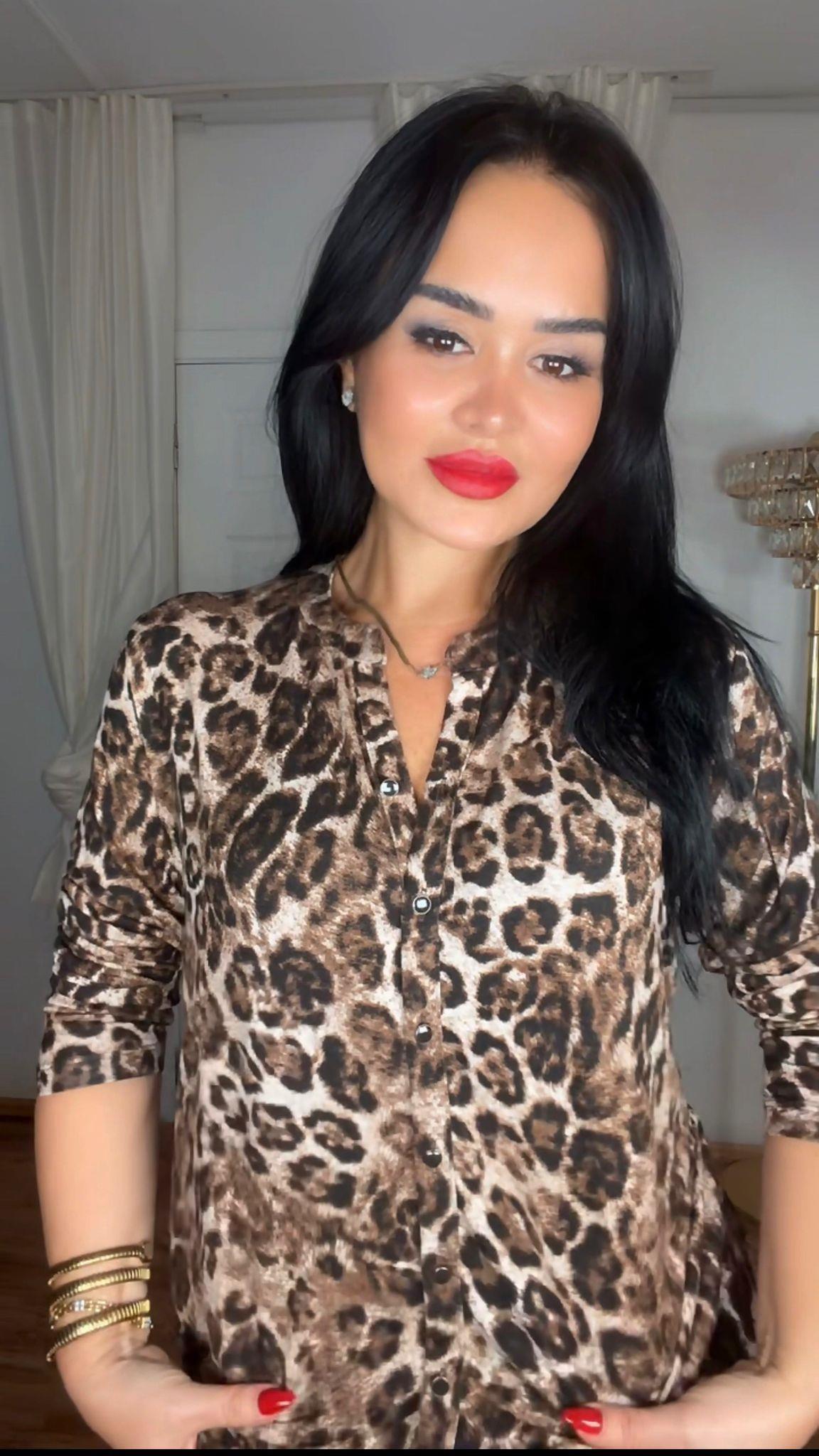 4973   Pamuklu Viskon   Büyük Leopar  Desenli  Gömlek4973
