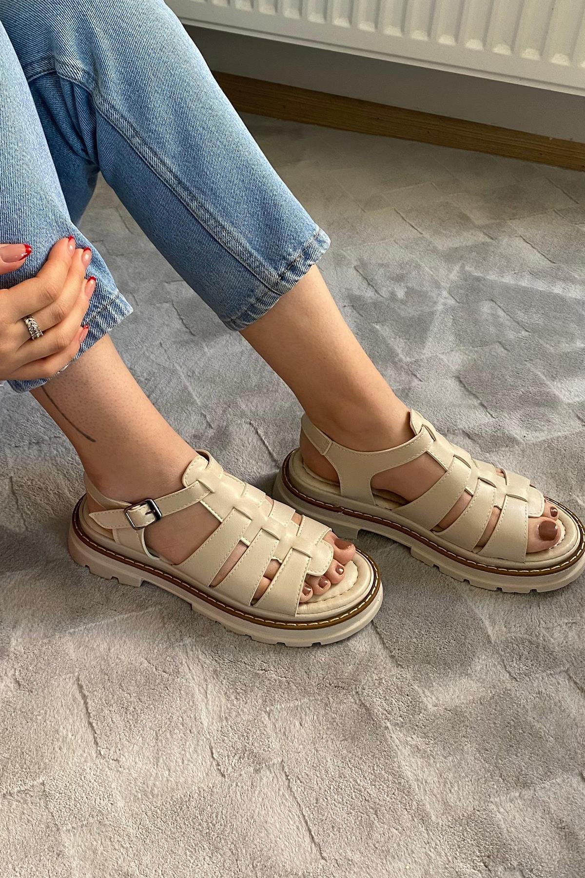 Kadın Desma Kafes Model Vardola Deyatlı  Kalın Taban Ortopedik  Sandalet  K-140