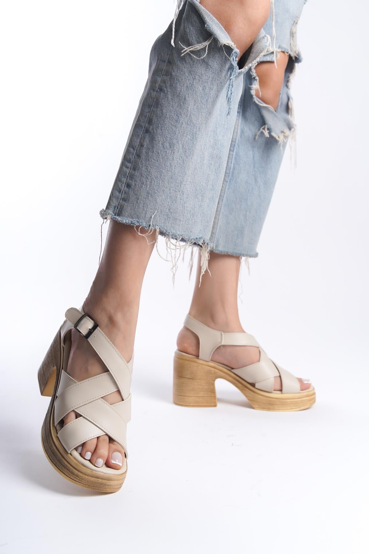Kadın Diego Ortopedik İç Taban( 8 cm )  Platform Topuk Sandalet