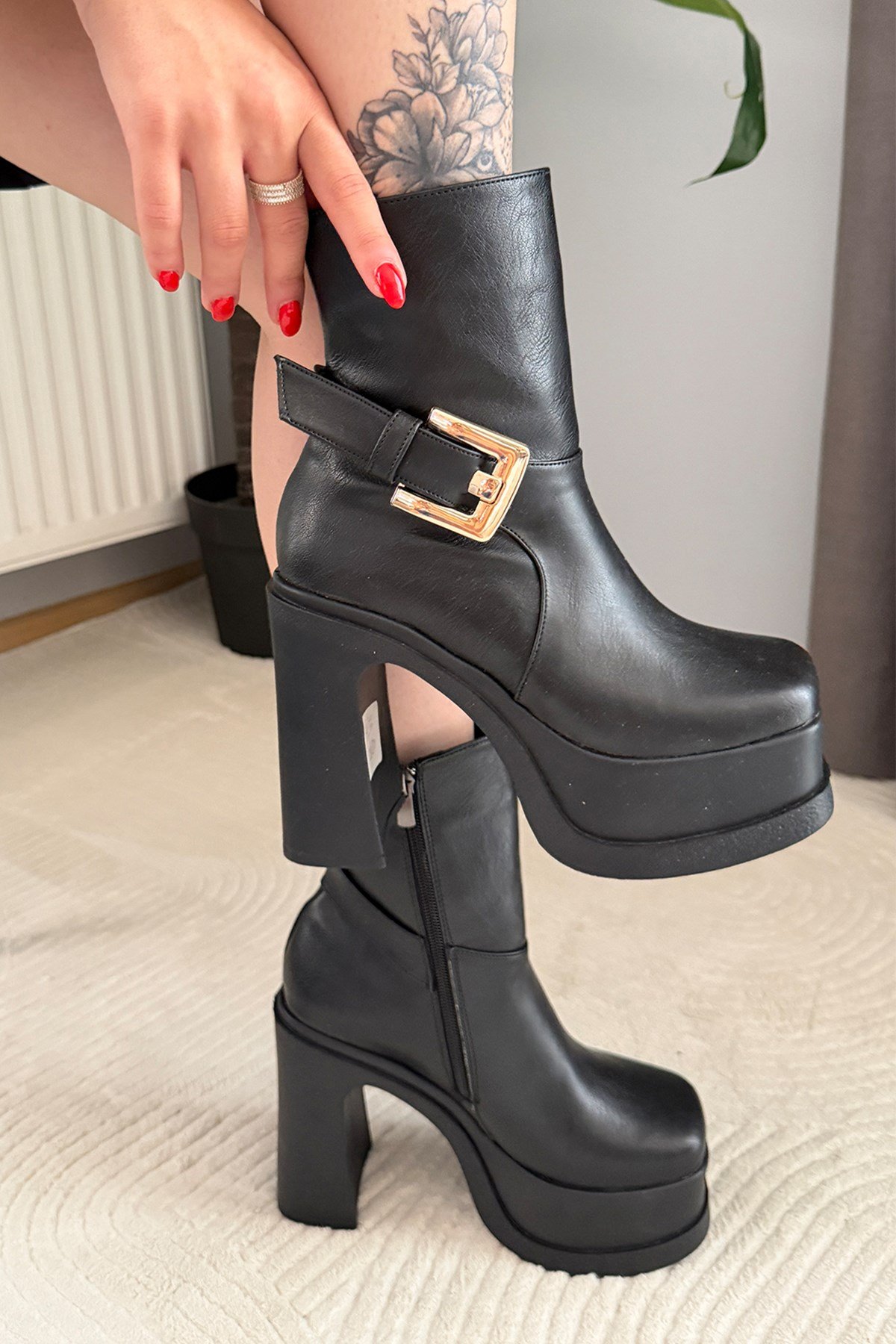 Kadın Lorenza Siyah 12 cm Platform Topuklu Kadın Bot K-2030
