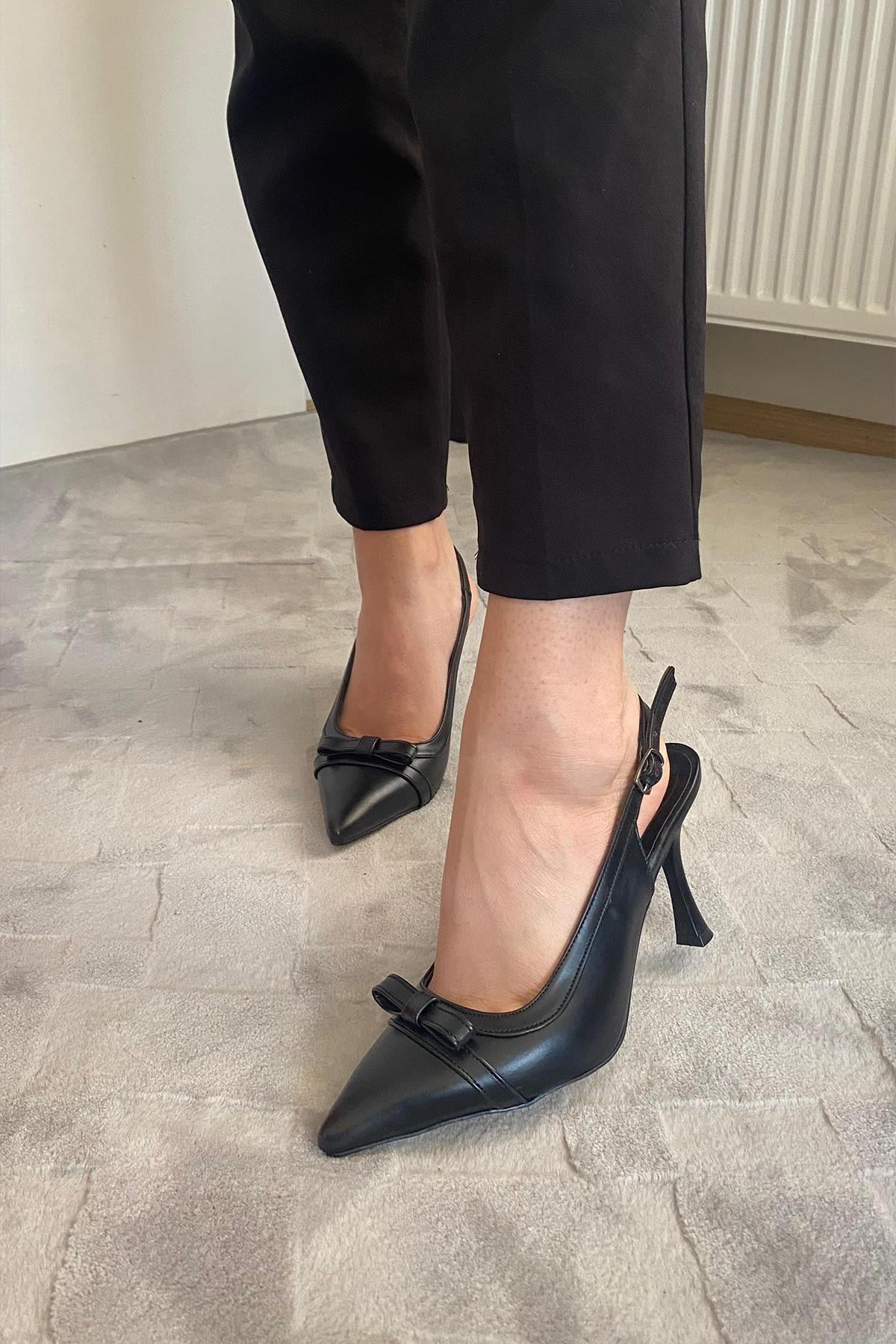 Kadın Madame Fiyonk Detaylı Arkası Acık 9 cm İnce Topuklu Ayakkabı