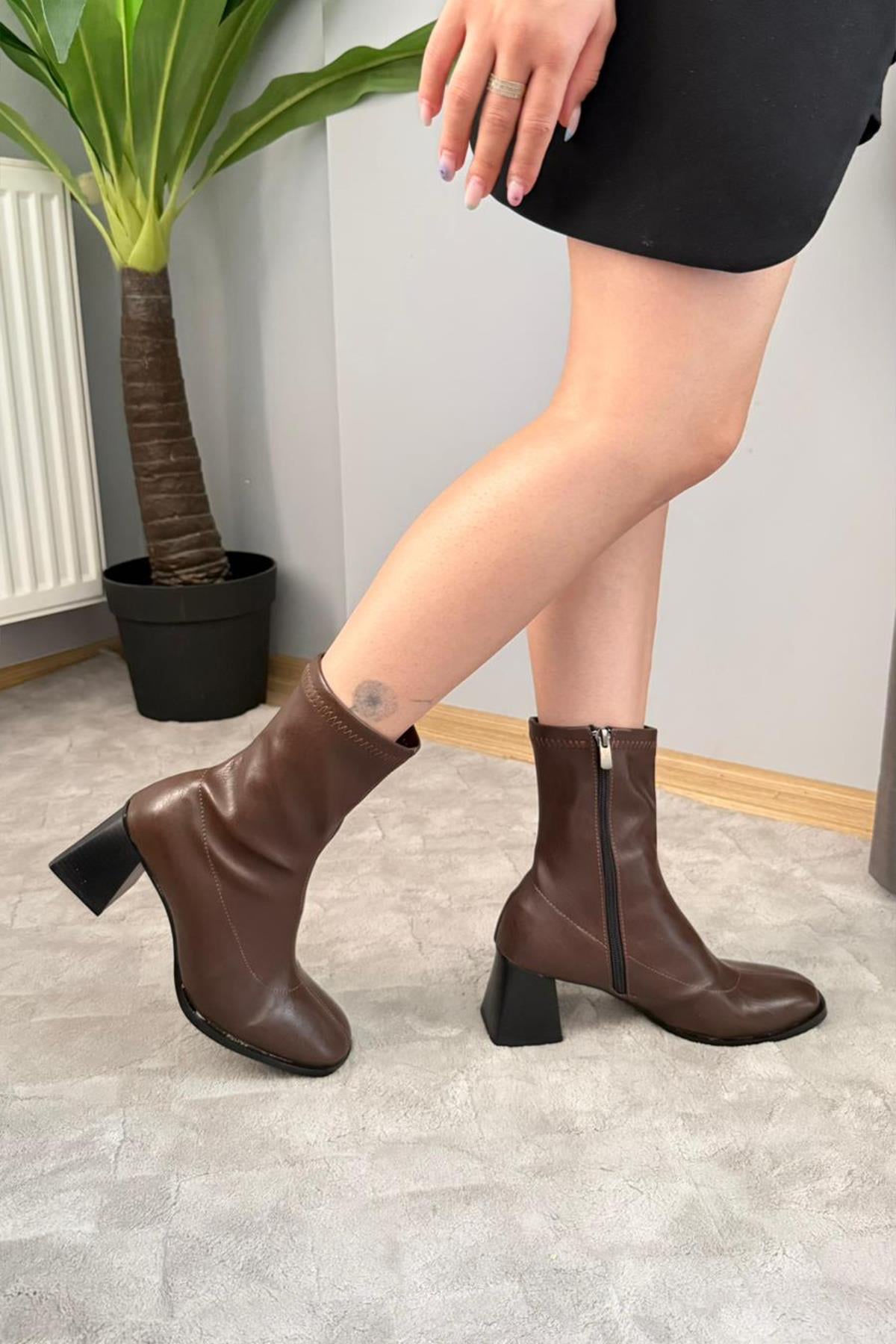 Kadın Marina Siyah Bot 7 cm Kalın Topuklu Streç Boots