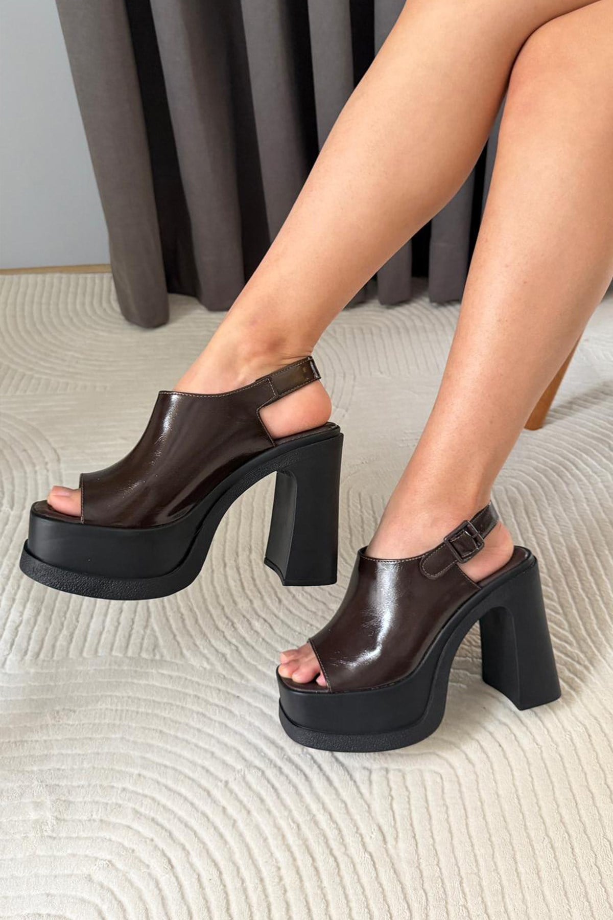 Kadın Pukka Önü Ve Arkası Acık  (12 cm ) Platform Topuklu Ayakkabı